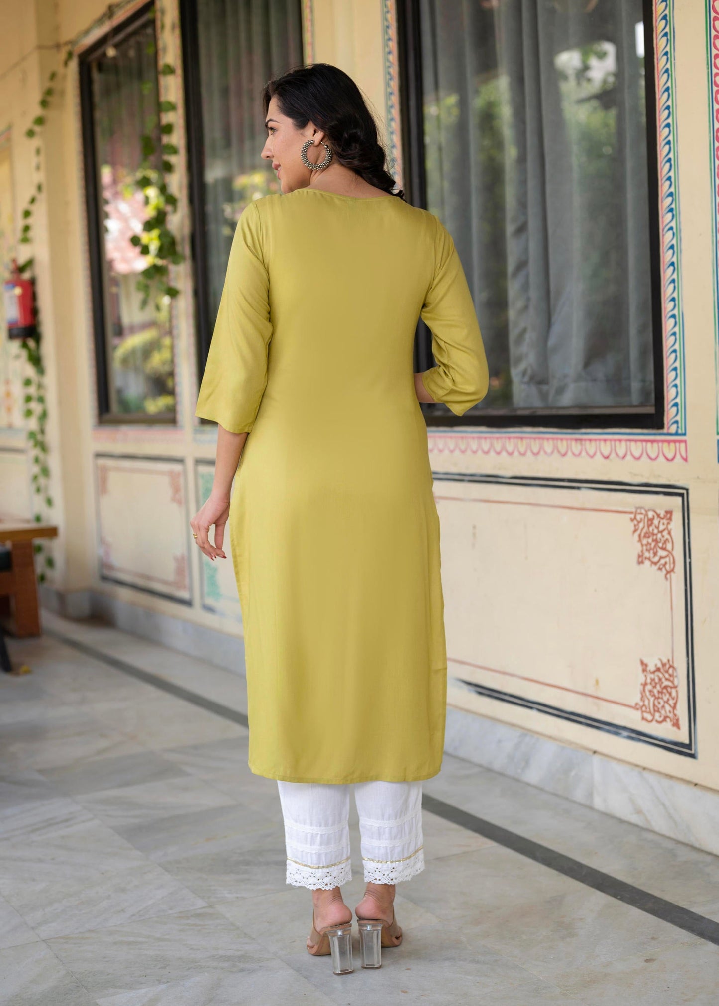 Juniper Lime Viscose Geometric Printed Kurta - Swadesiicart