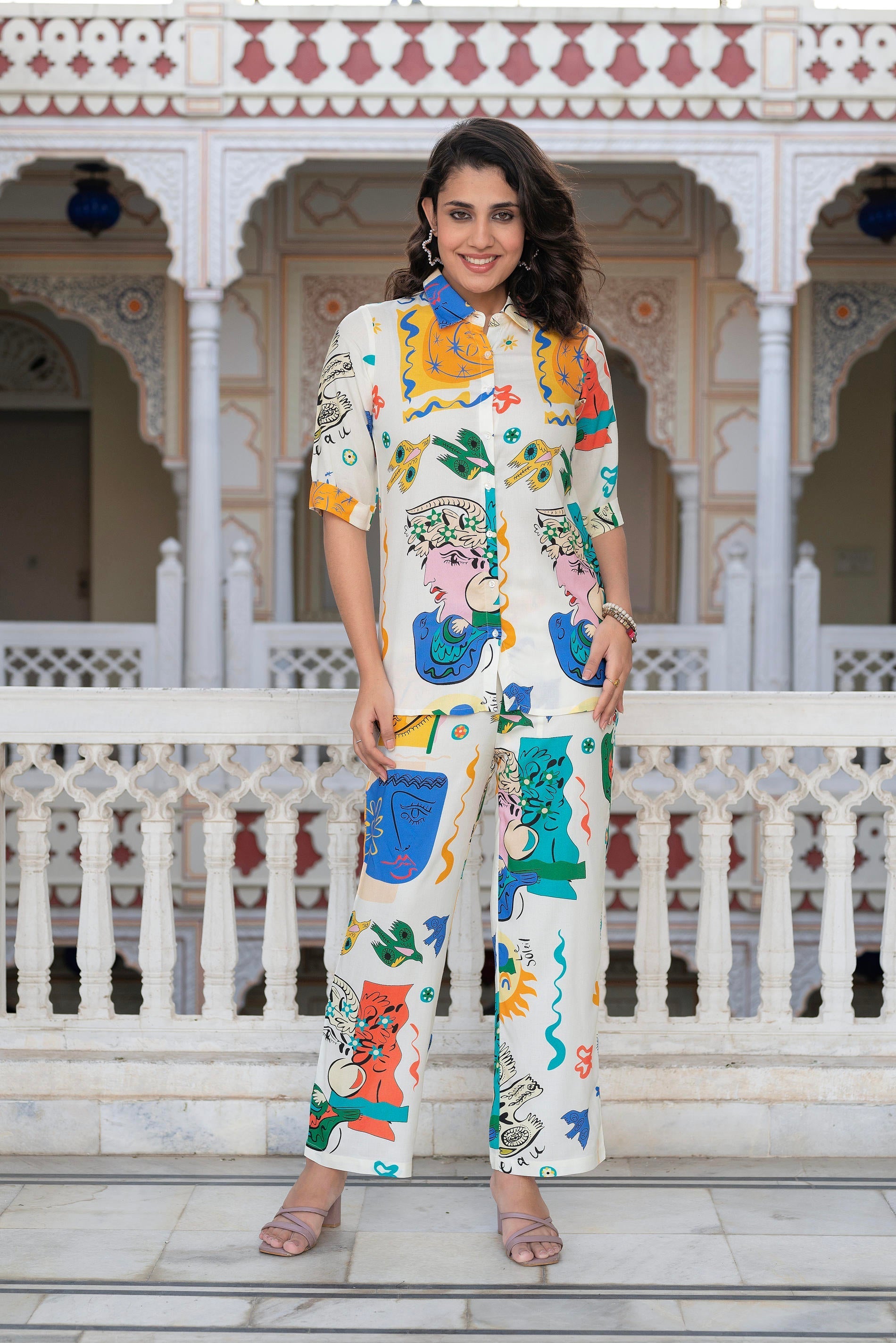 Juniper Multicolor Abstract Printed Co-Ord Set In White Base - Swadesiicart