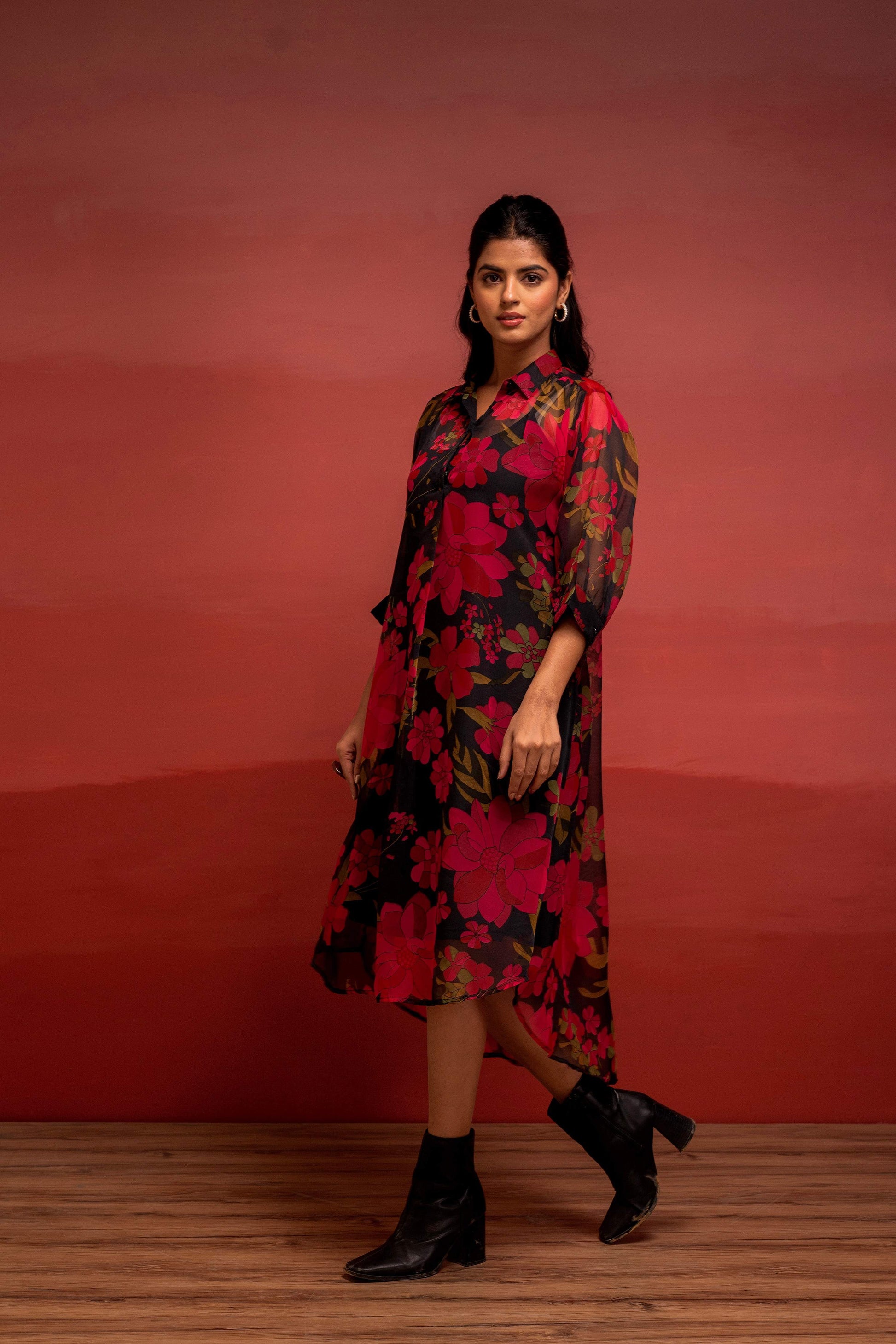 Juniper Black Floral Printed A-Line Kurta With Inner And Button Detailing - Swadesiicart