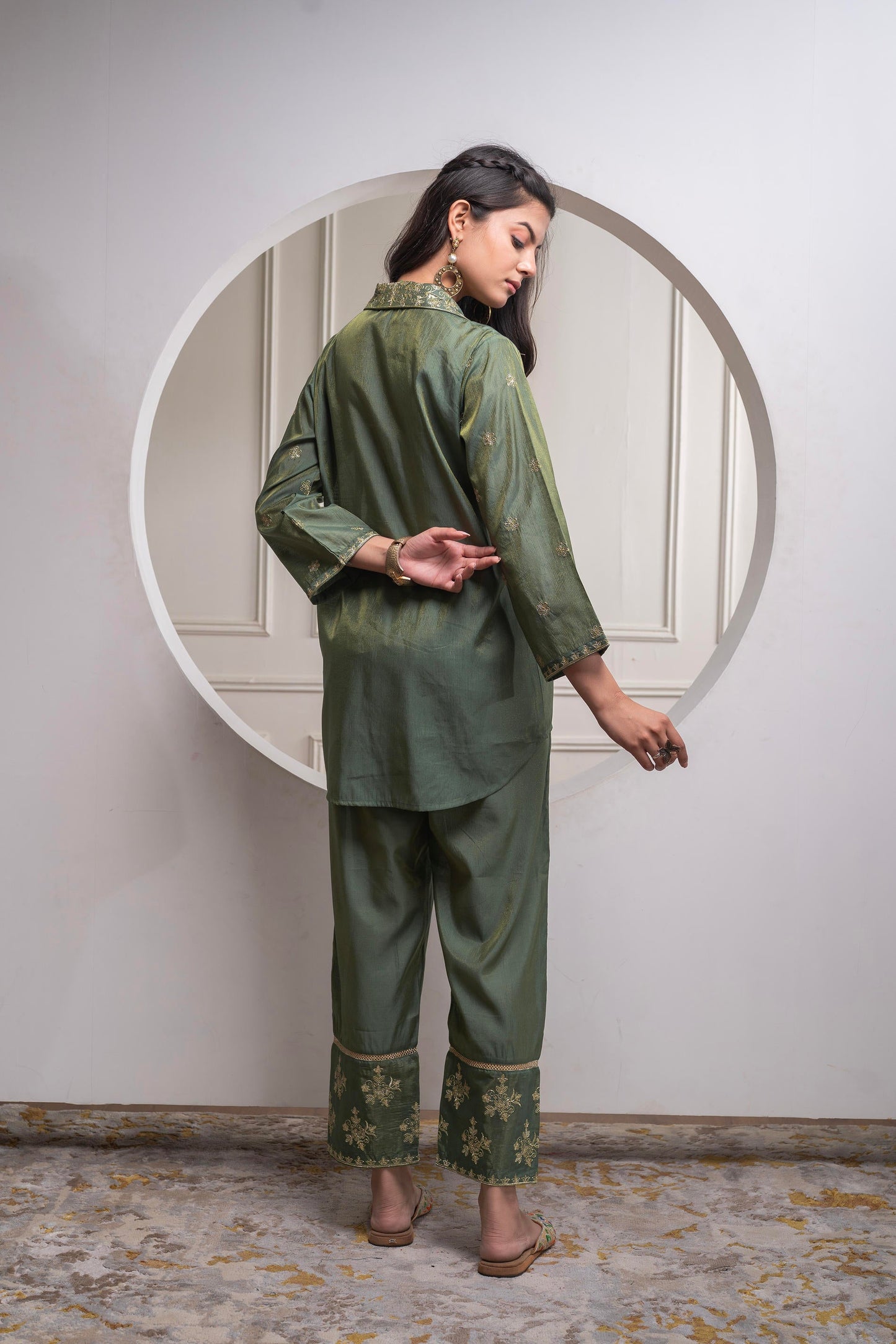 Juniper Fuchsia Green Solid Viscose Tunic And Pants Co-Ord Set With Zari Work And Button Detailing - Swadesiicart