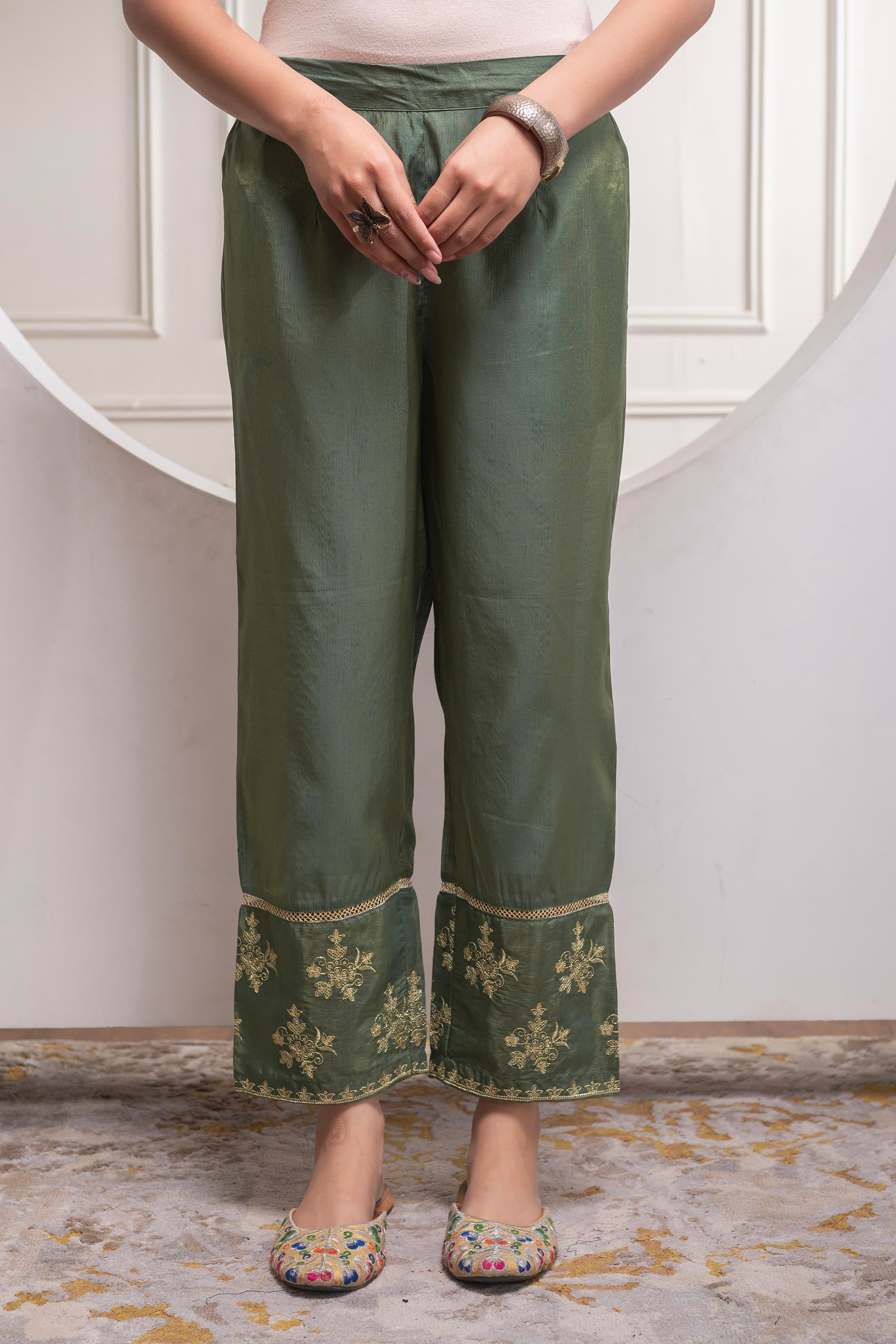 Juniper Fuchsia Solid Green Viscose Tunic And Pants Co-Ord Set With Zari Work And Button Detailing - Swadesiicart