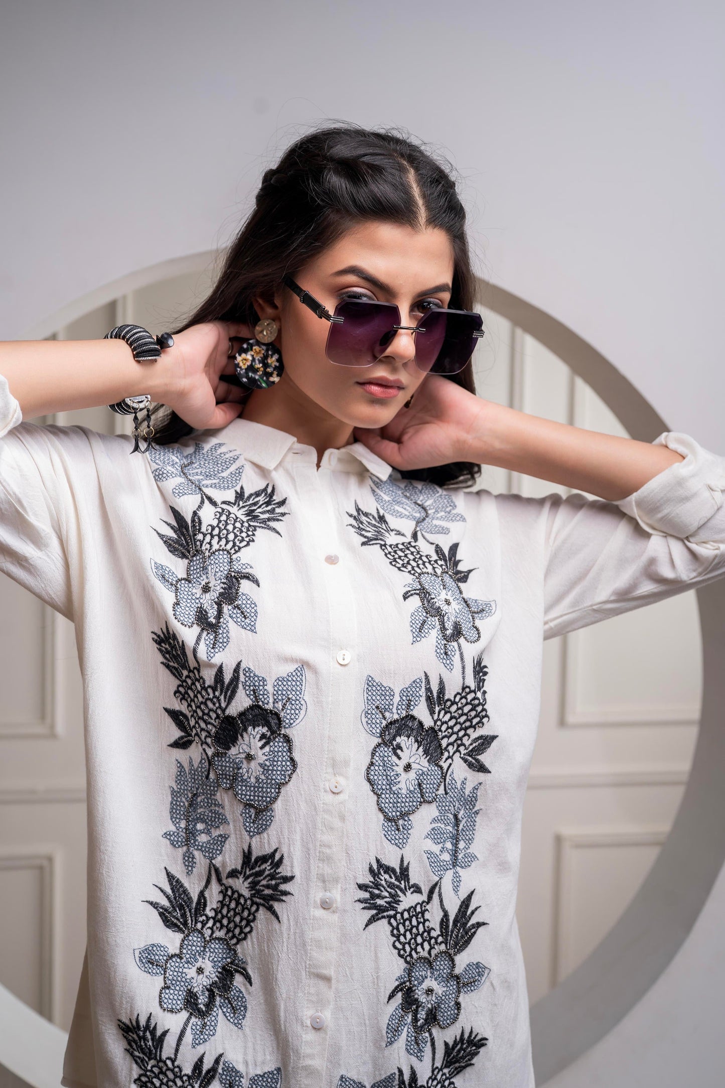 Juniper Viscose Linen Off White Embroidered Shirt And Pant Co-Ord Set With Thread Work - Swadesiicart
