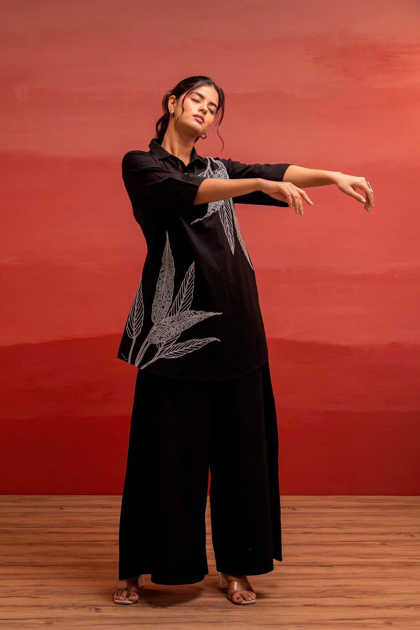 Juniper Black Solid Cotton Shirt And Pants Co-Ord Set With Thread Work - Swadesiicart
