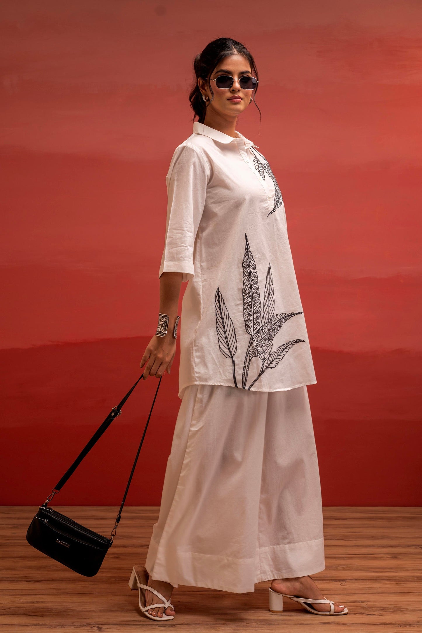 Juniper Off-White Leaf Printed Co-Ord Set With Collared Tunic & Wide-Leg Pant - Swadesiicart