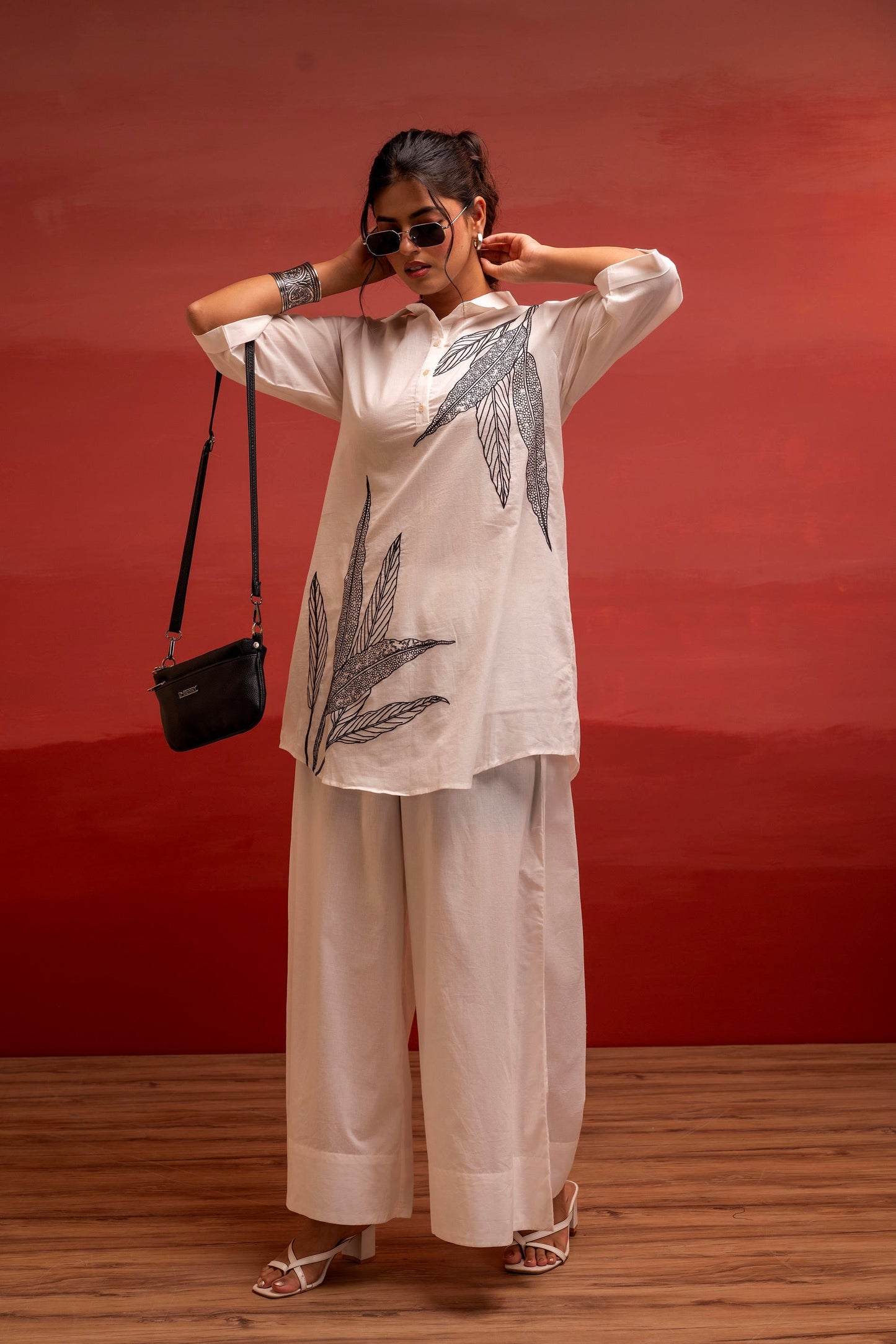 Juniper Off-White Leaf Printed Co-Ord Set With Collared Tunic & Wide-Leg Pant - Swadesiicart