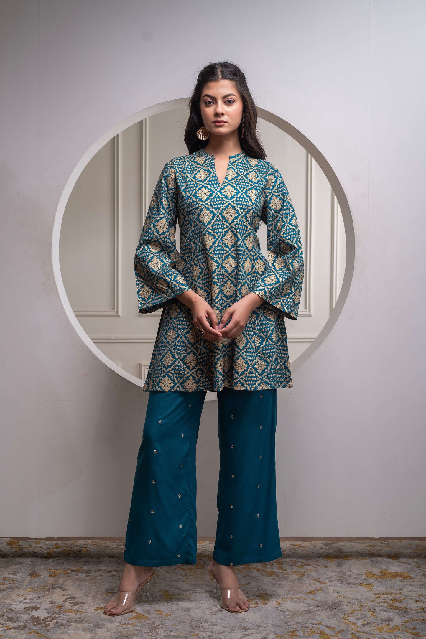 Juniper Teal Floral Printed Kurta & Solid Pants Set In 100% Viscose - Swadesiicart