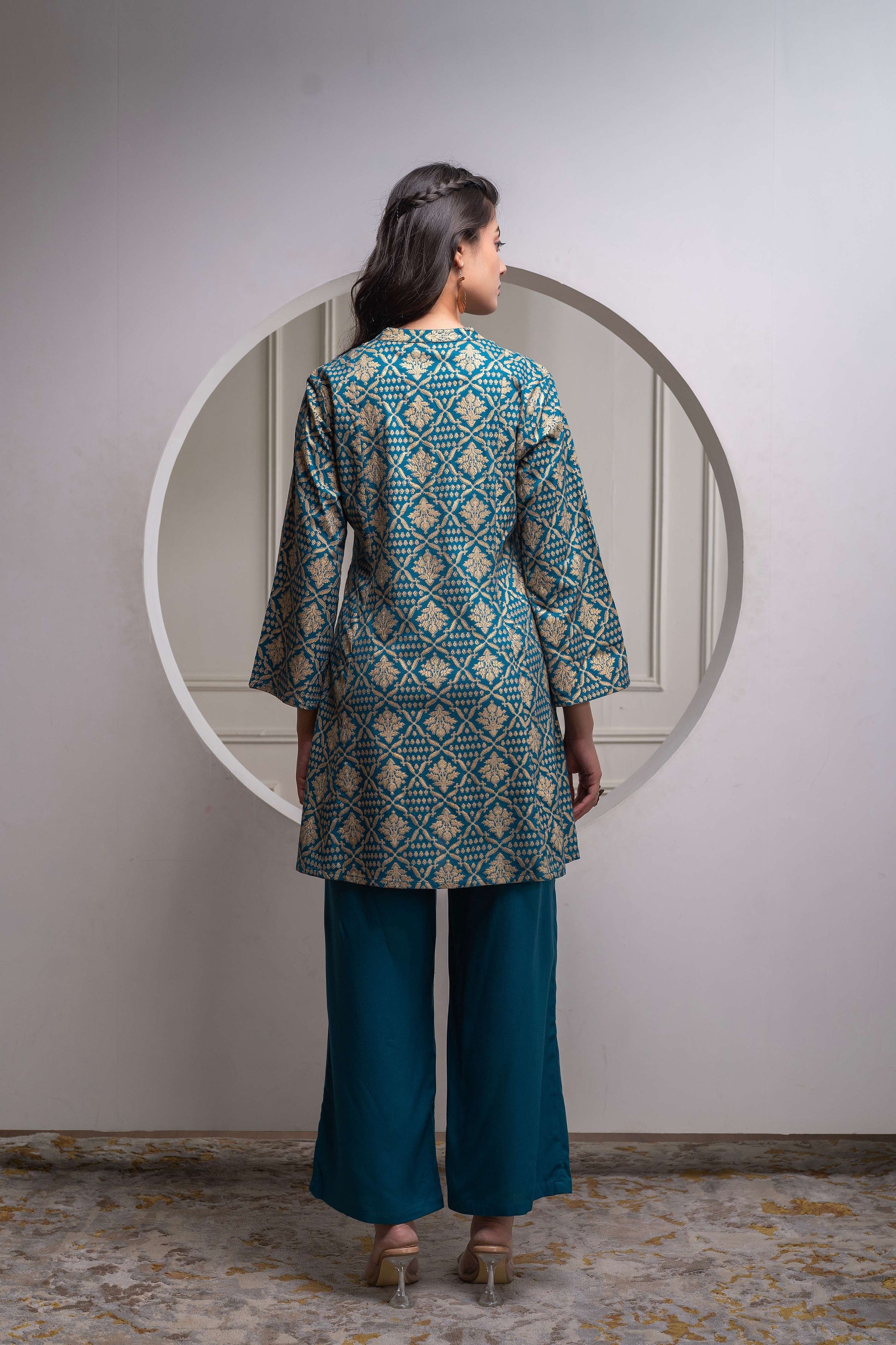 Juniper Teal Floral Printed Kurta & Solid Pants Set In 100% Viscose - Swadesiicart