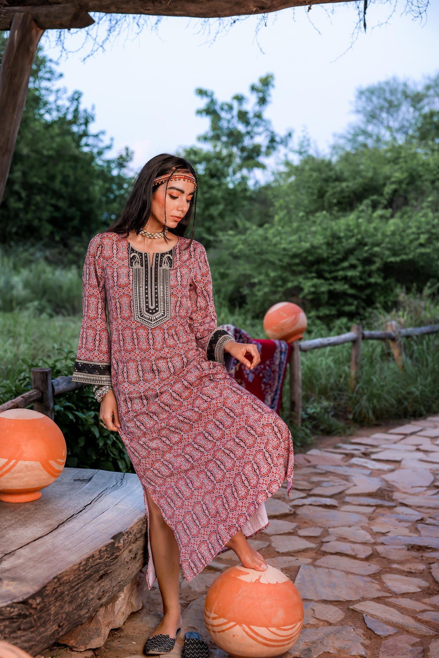 Juniper Black & Brown Ethnic Motif Embroidered Straight Kurta With Zari & Mirror Work - Swadesiicart