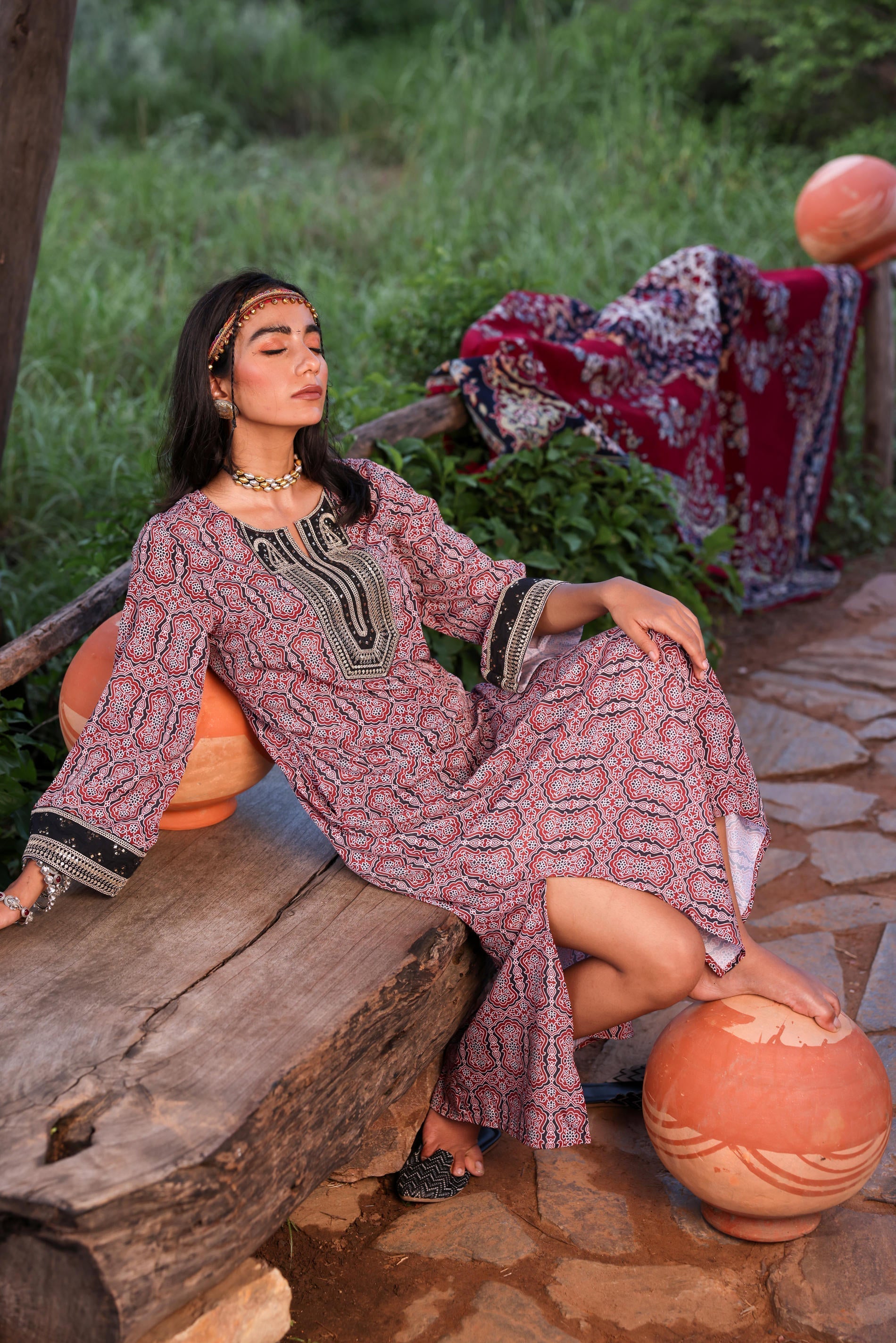Juniper Black & Brown Ethnic Motif Embroidered Straight Kurta With Zari & Mirror Work - Swadesiicart