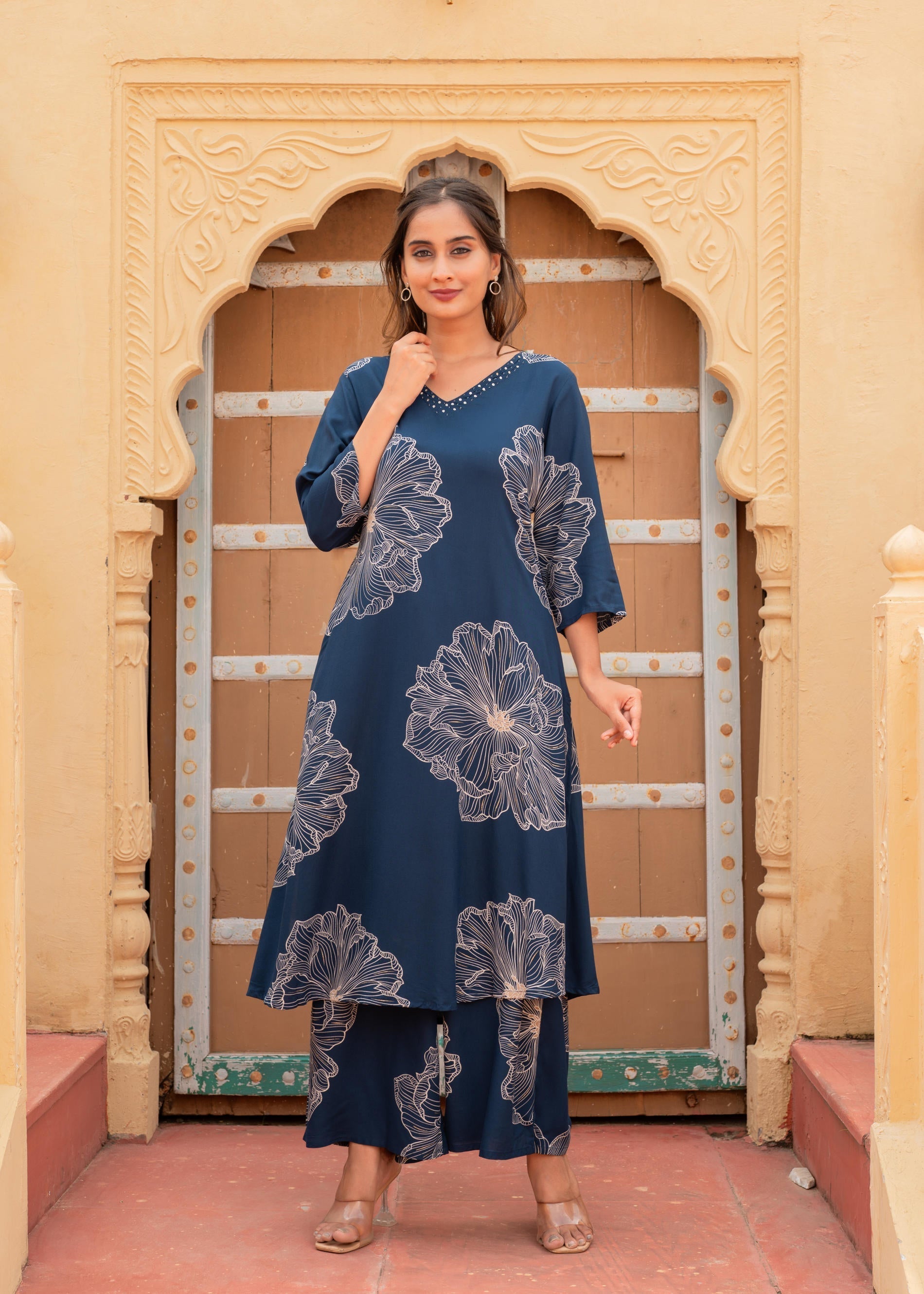 Juniper Women'S Printed Navy Viscose Kurta With Pant - Swadesiicart