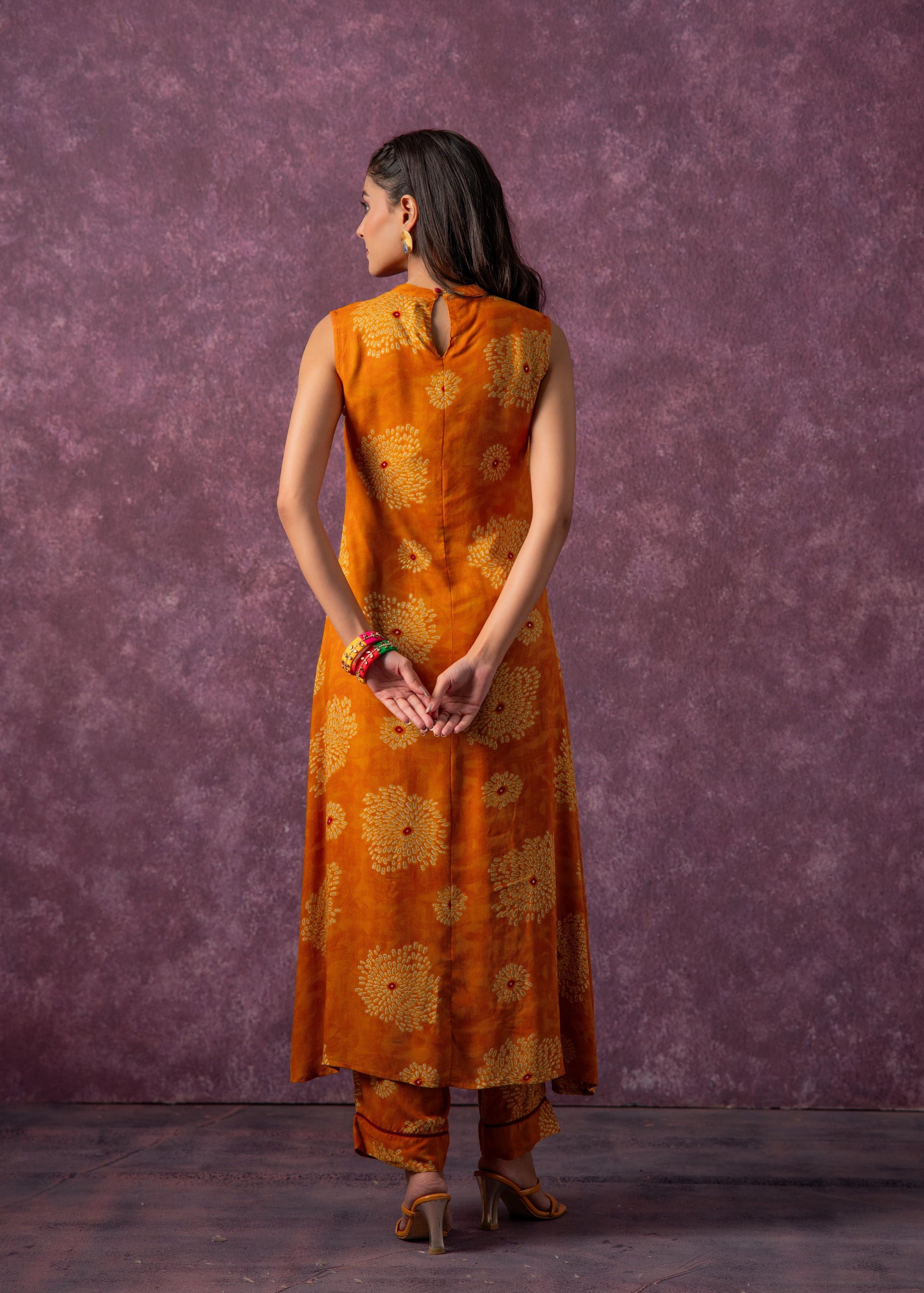 Juniper Women'S Mustard Floral Printed Kurta With Pant Set - Swadesiicart