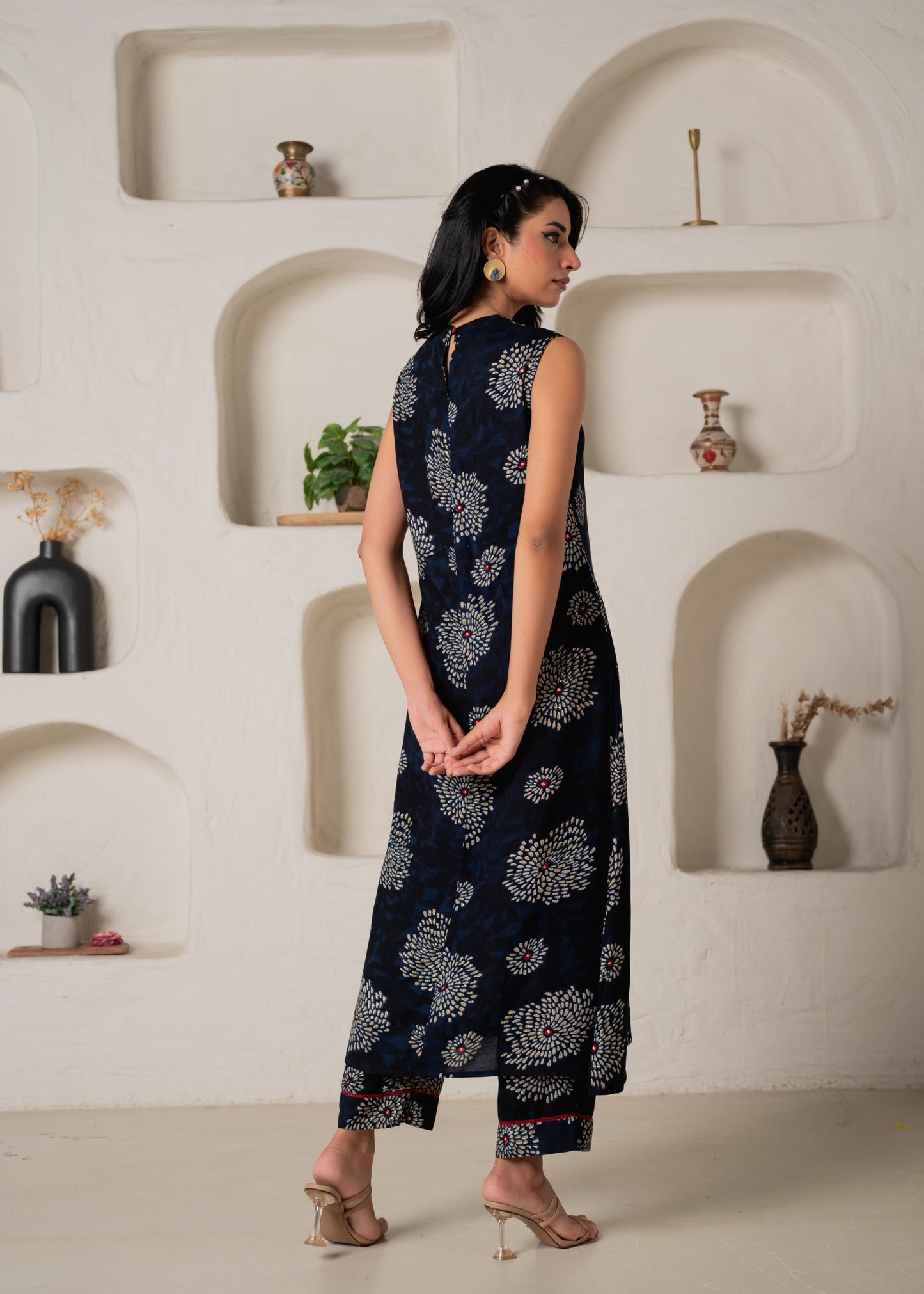 Juniper Women'S Navy Floral Printed Kurta With Pant Set - Swadesiicart
