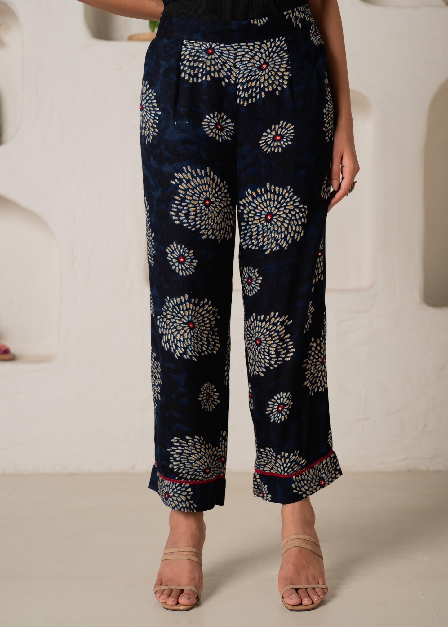Juniper Women'S Navy Floral Printed Kurta With Pant Set - Swadesiicart