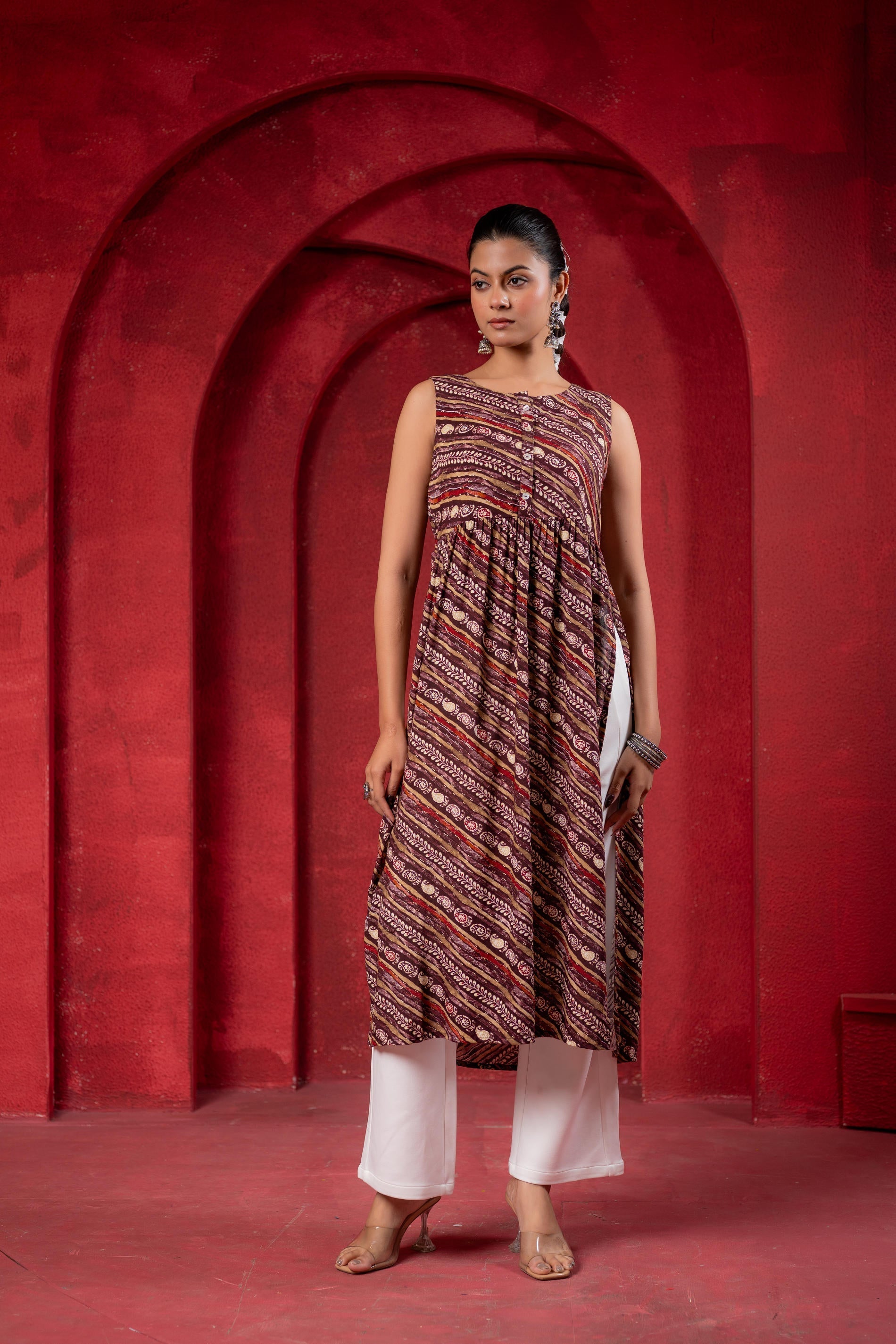 Juniper Women'S Pink Ethnic Motif Printed Sleeveless Kurta - Swadesiicart