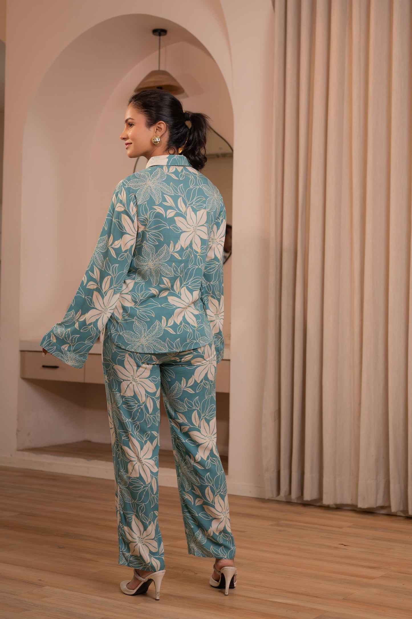 Juniper Mint Floral Printed Co-Ord Set With Button Details - Swadesiicart