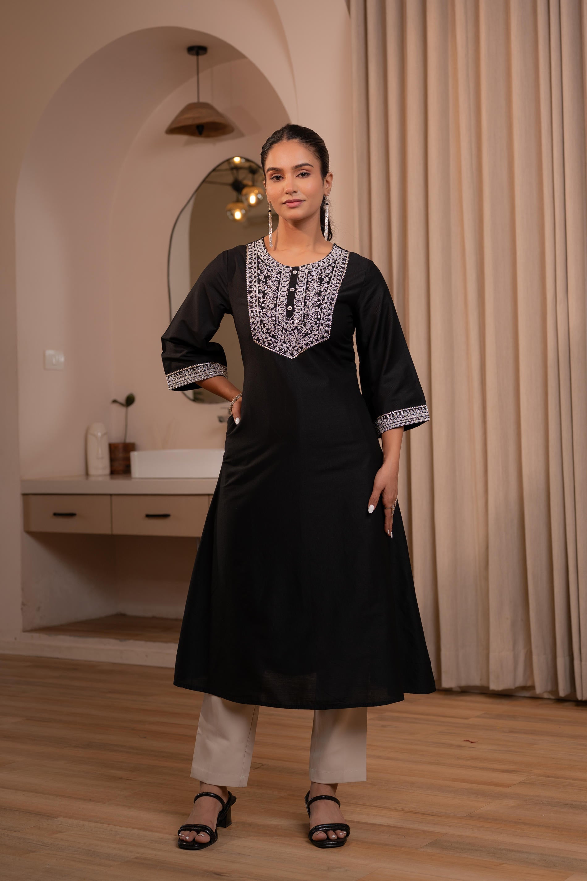Juniper Black Noir Kashida Kurta - Swadesiicart