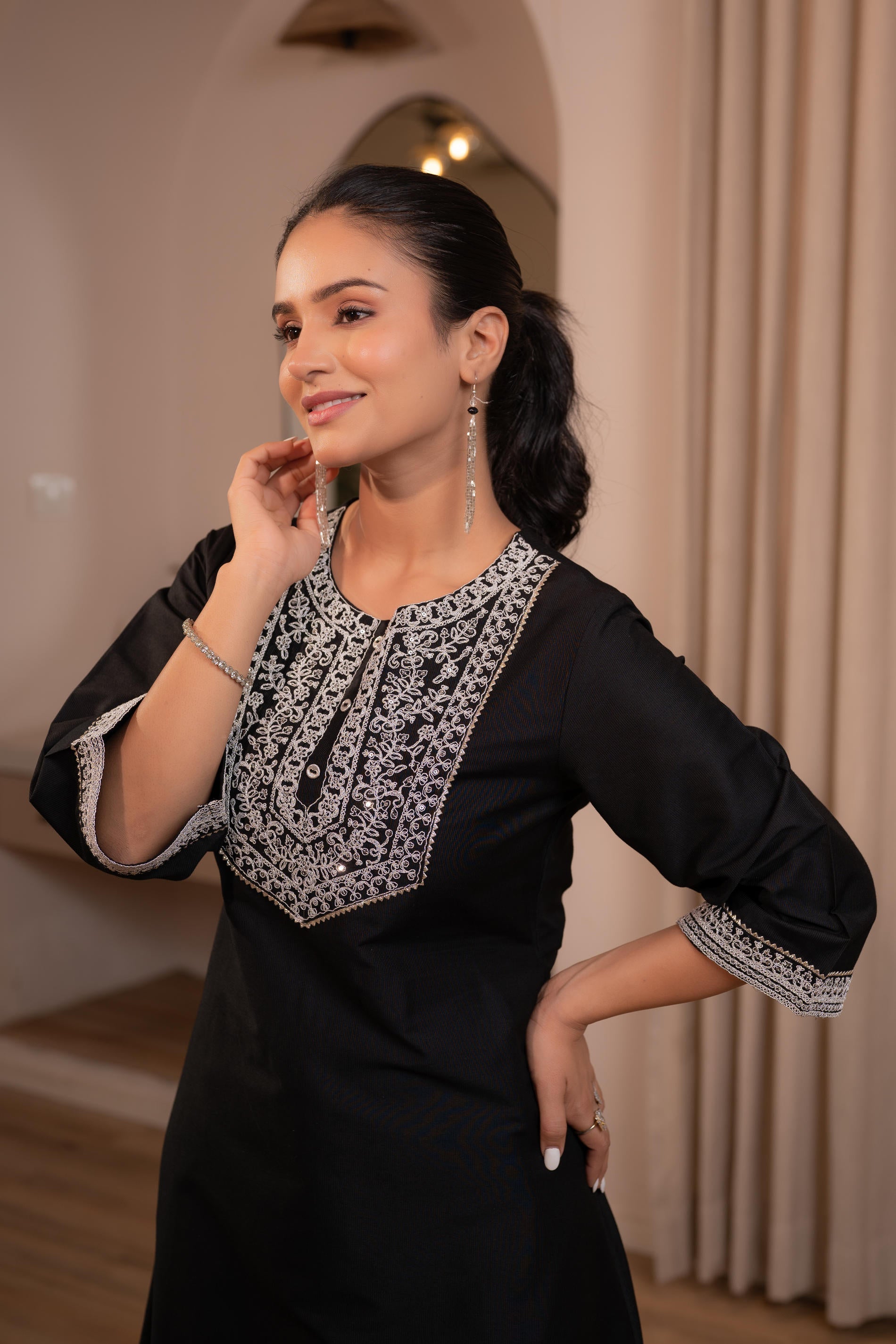 Juniper Black Noir Kashida Kurta - Swadesiicart
