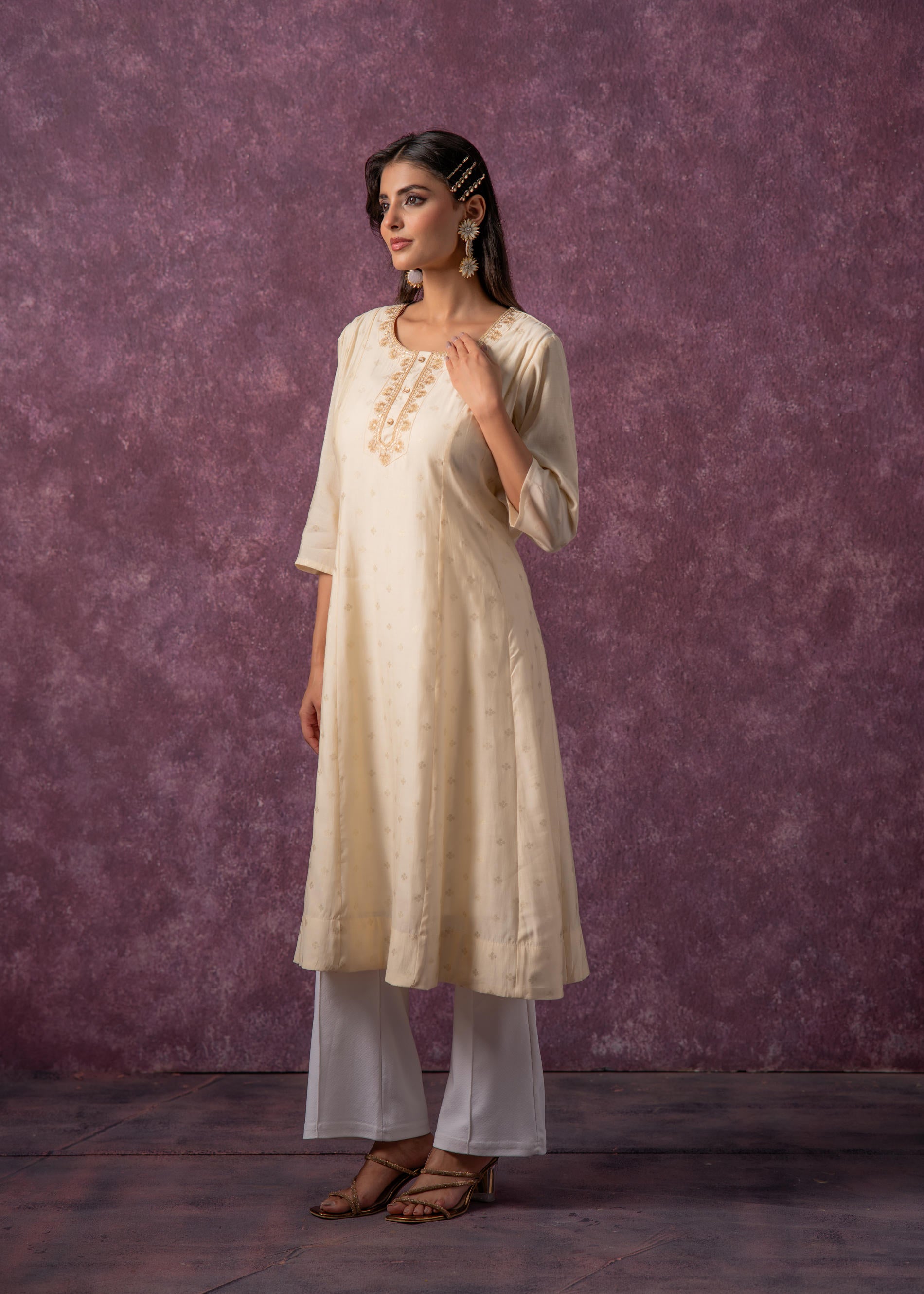 Juniper Ivory Glow Kurta Set With Subtle Zari Detailing - Swadesiicart