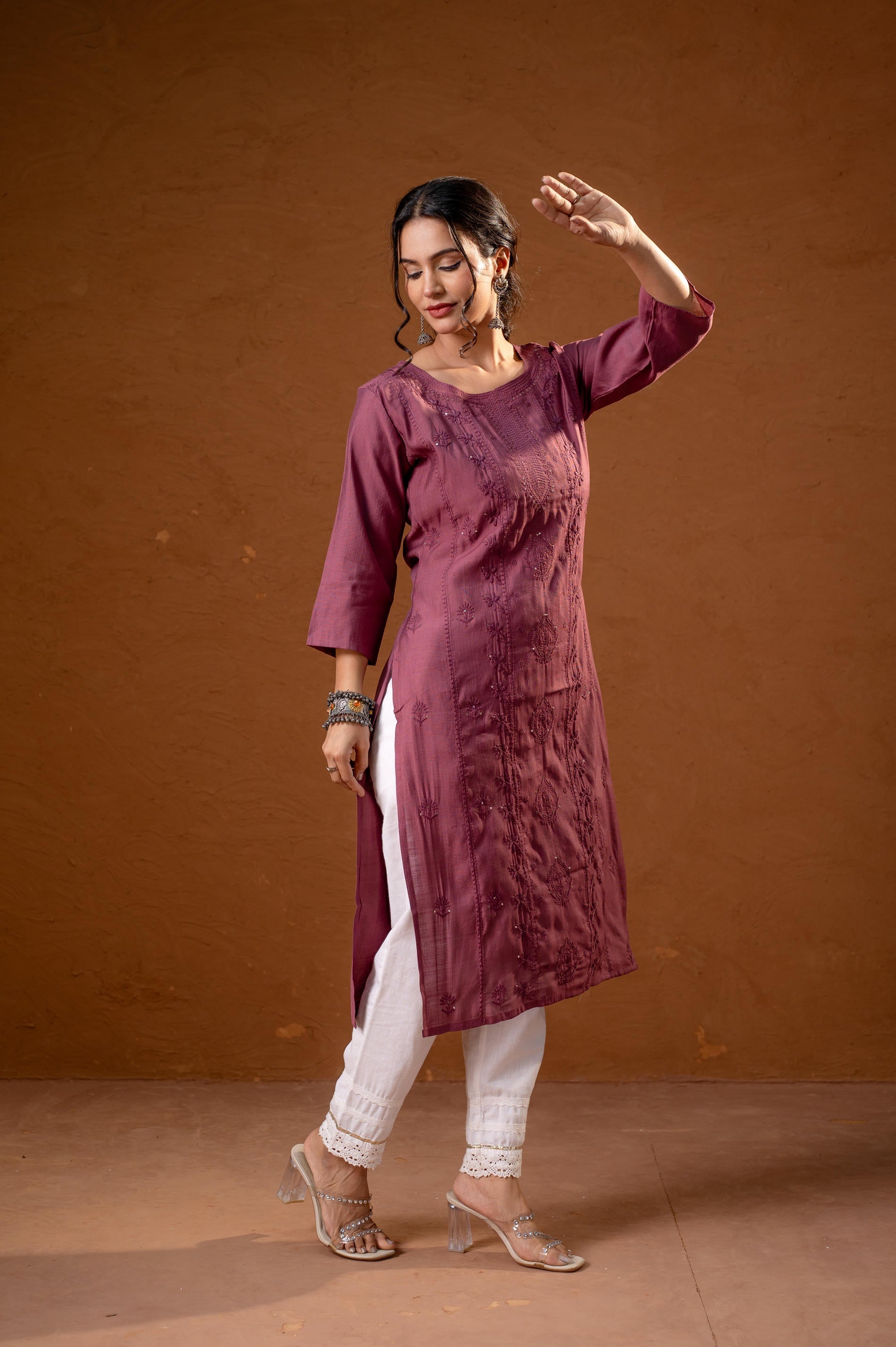Juniper Dusty Pink Embroidered Kurta - Swadesiicart