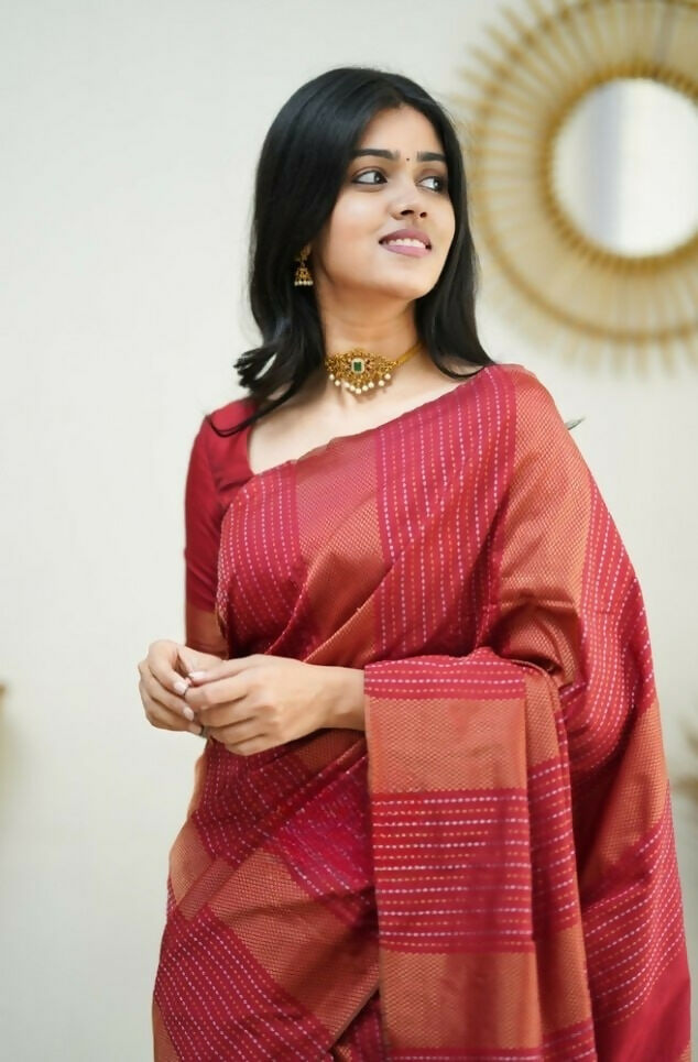 Partywear Designer Red Banarasi Silk Fancy Saree - Starwalk | Swadesiicart