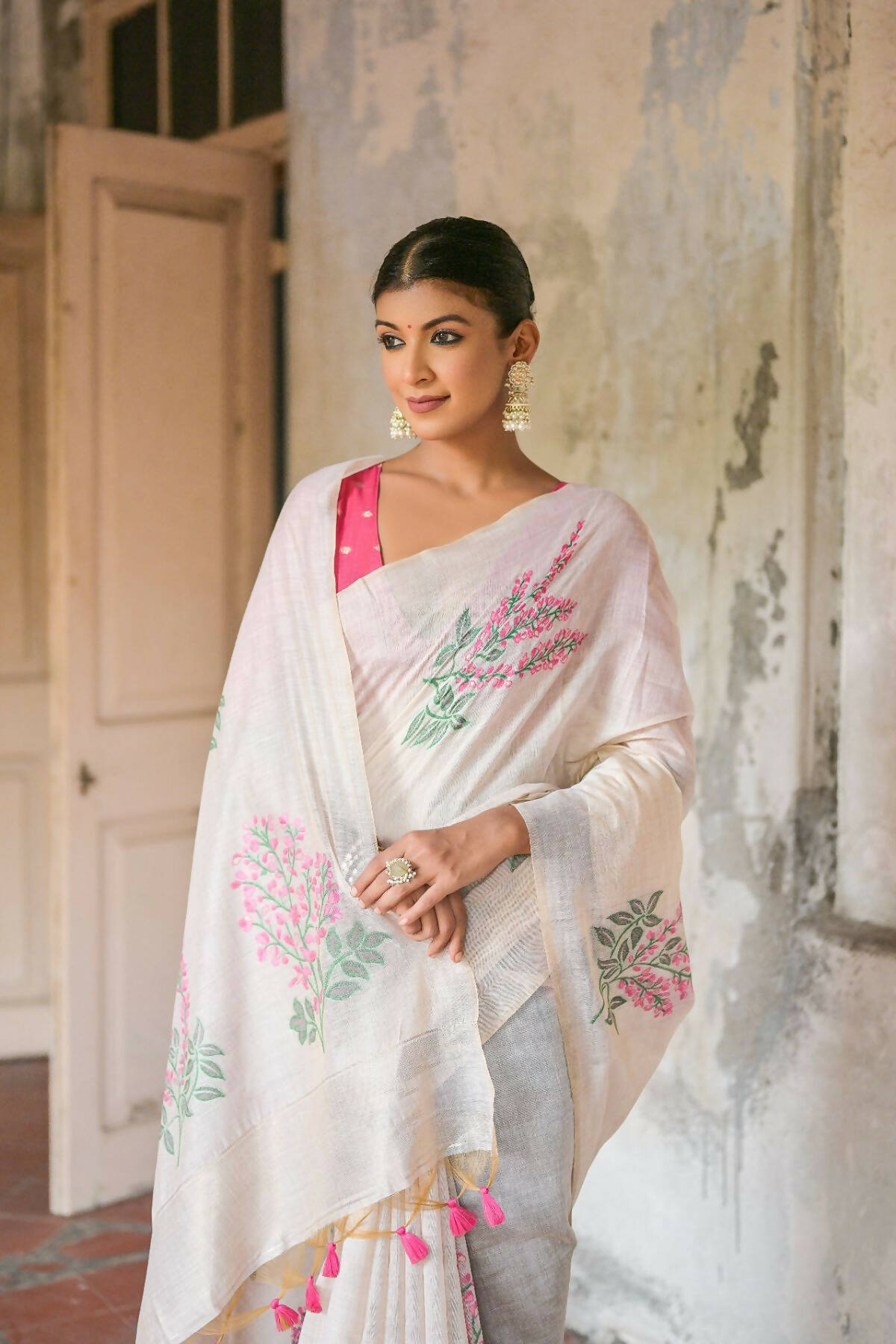 Vishnu Weaves Women's Pink Muga Cotton Woven Saree with Blouse - Swadesiicart