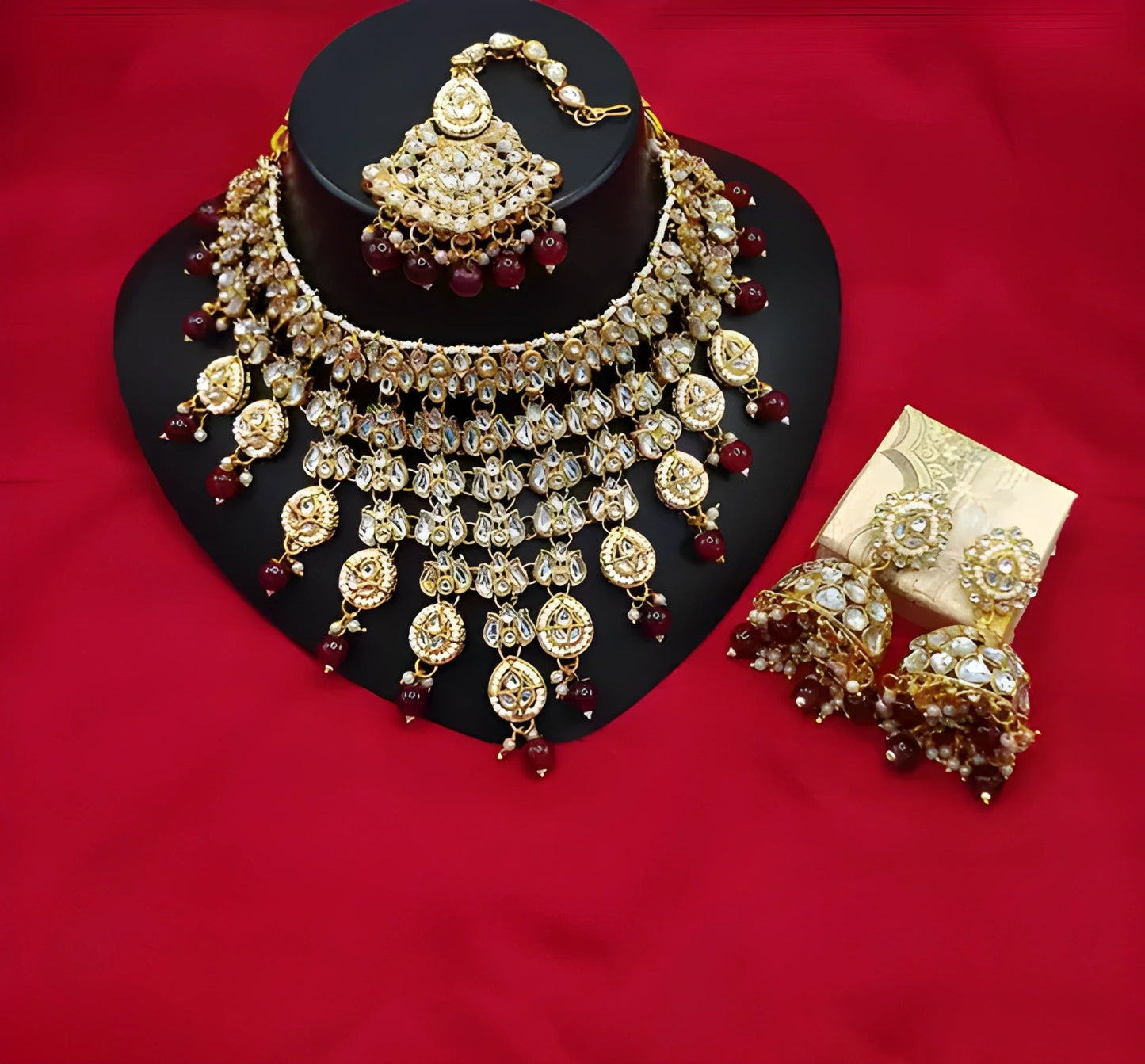 Jewel City Kundan Choker Necklace Set with Maang Tikka & Jhumka Earrings - Traditional Indian Bridal Jewelry Collection Gold-Plated | Swadesiicart