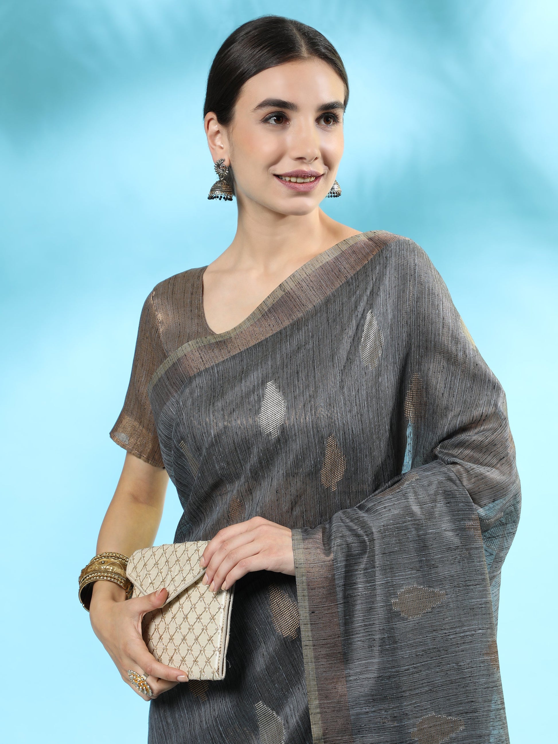 Vishnu Weaves Women's Dark Grey Handloom Silk Zari Woven Saree with Blouse - Swadesiicart
