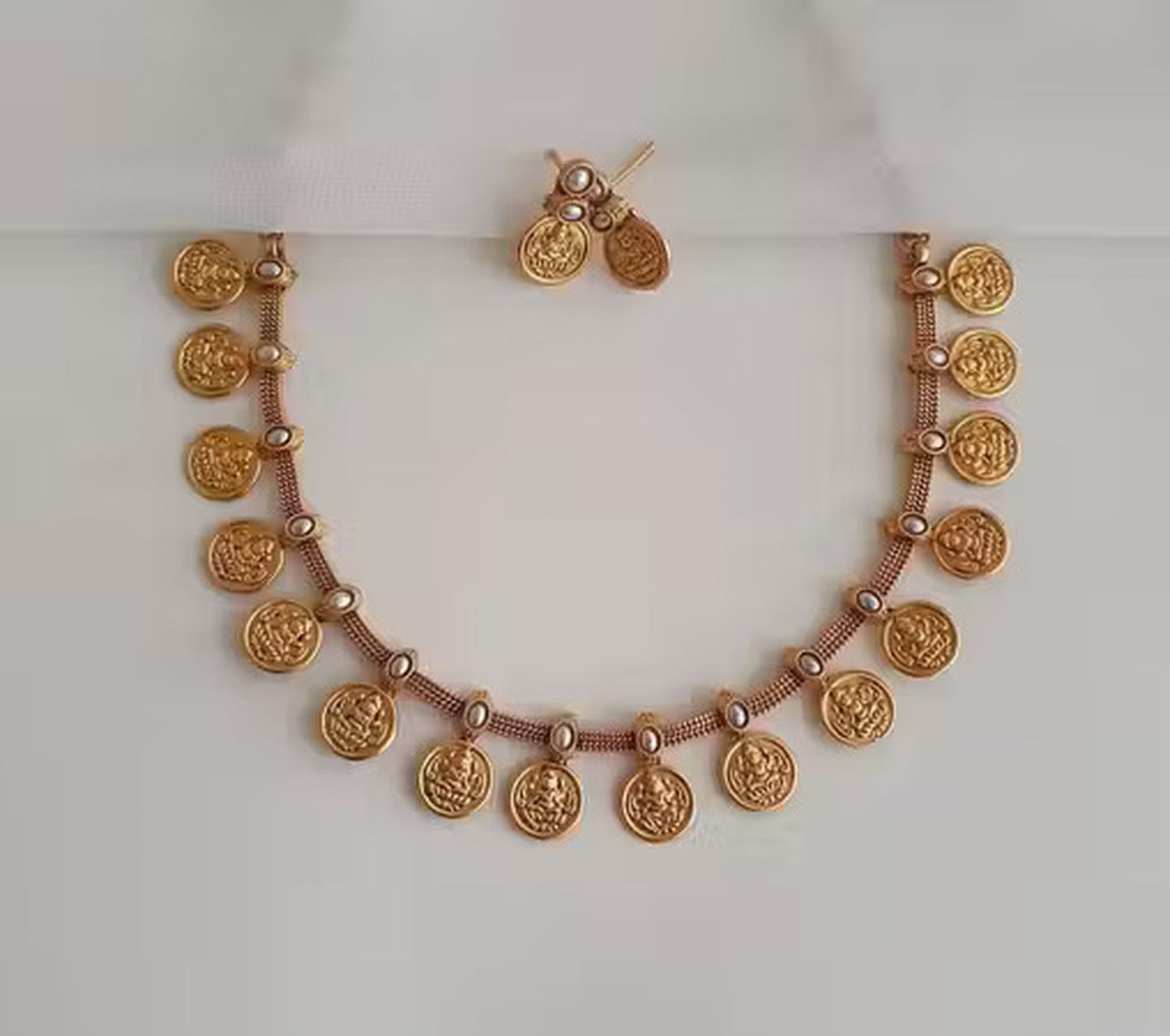 Jewel City Temple Coin Necklace Set – Traditional Gold-Plated Lakshmi Design – South Indian Ethnic Jewelry Set | Swadesiicart