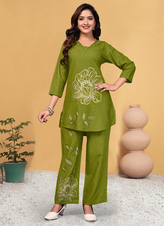 Prazu Fashion Parrot Green Viscose Rayon Embroidery Thread Work Co-Ords Set - Swadesiicart