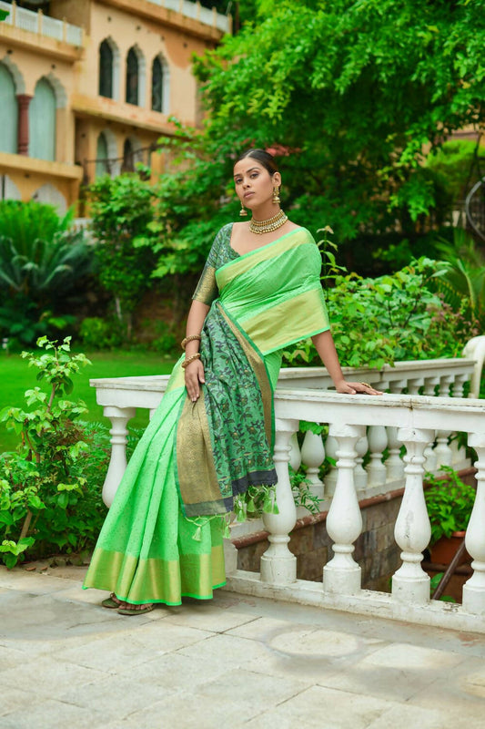 Vishnu Weaves Women's Green Linen Cotton Bandhani Woven Saree with Blouse - Swadesiicart