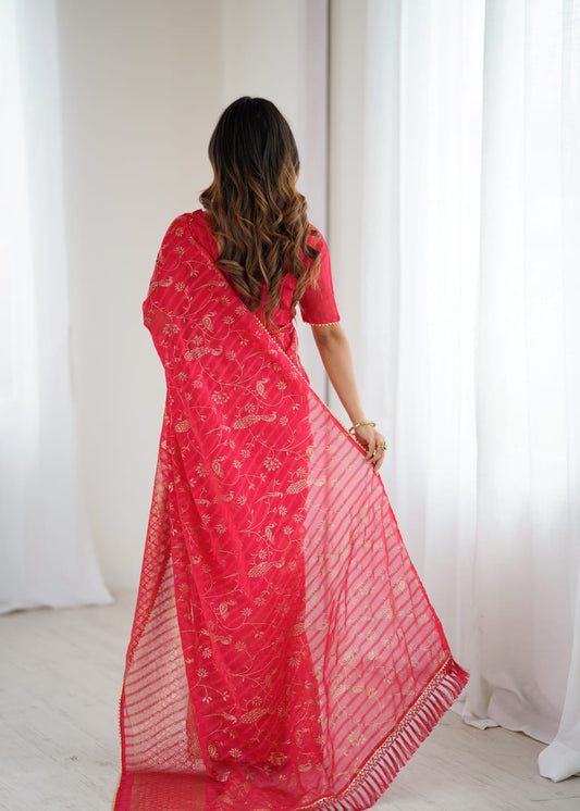 Lorenvalley Fashion Pink Solo Georgette Superb Finishing Foils Print & Fancy Zalar Lace in Border Saree with Blouse - Swadesiicart