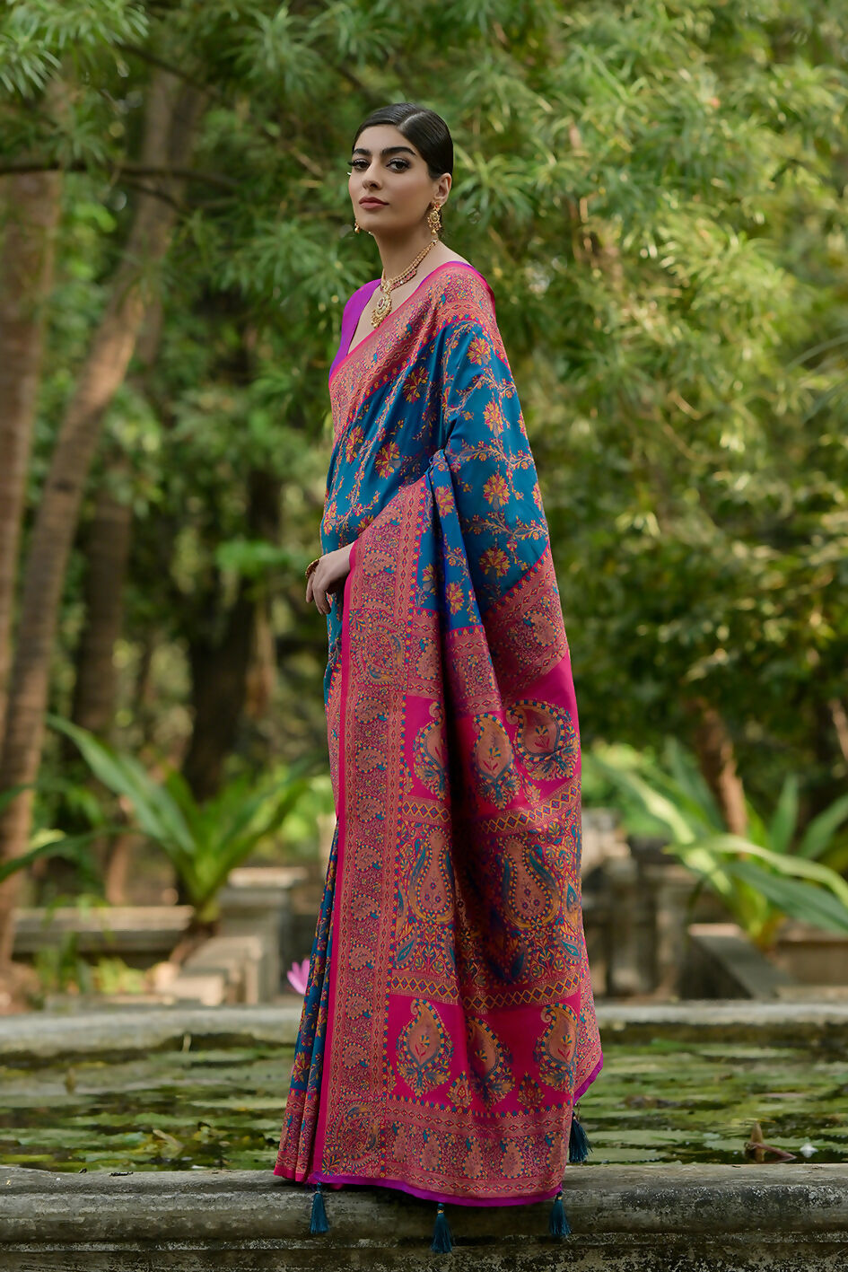 Vishnu Weaves Women's Firozi Pashmina Silk Thread Woven Saree with Blouse - Swadesiicart