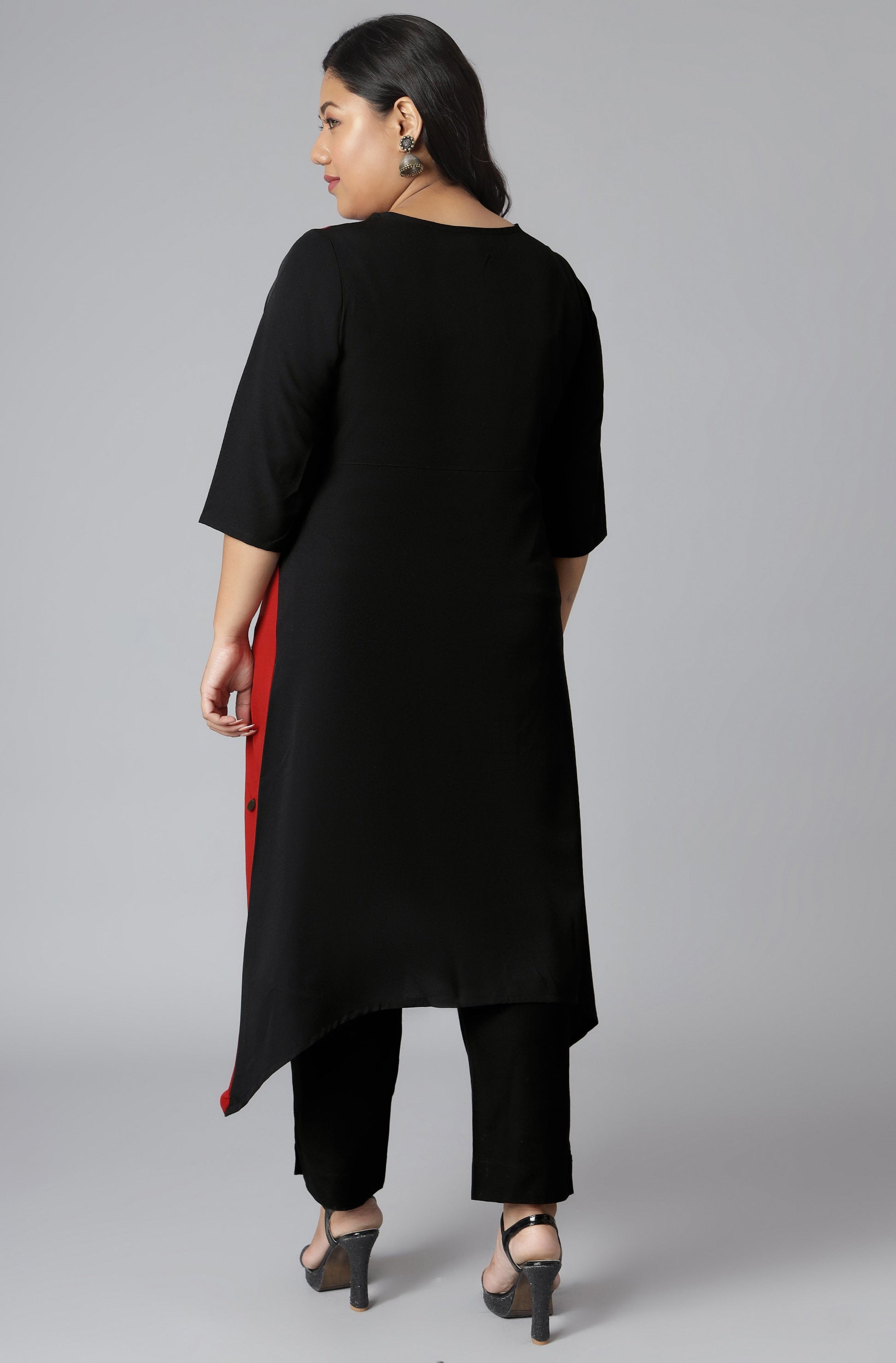 Janasya Women's Black Poly Crepe Colorblock Casual Asymmetric Kurta | Swadesiicart