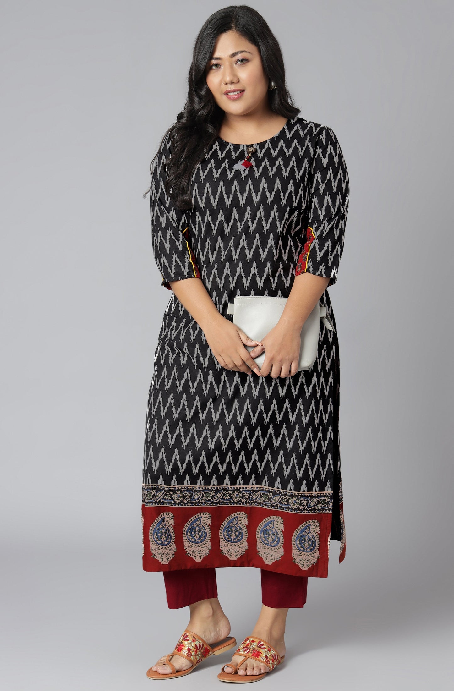 Janasya Women's Black Cotton Flex Ikat Casual Straight Kurta | Swadesiicart
