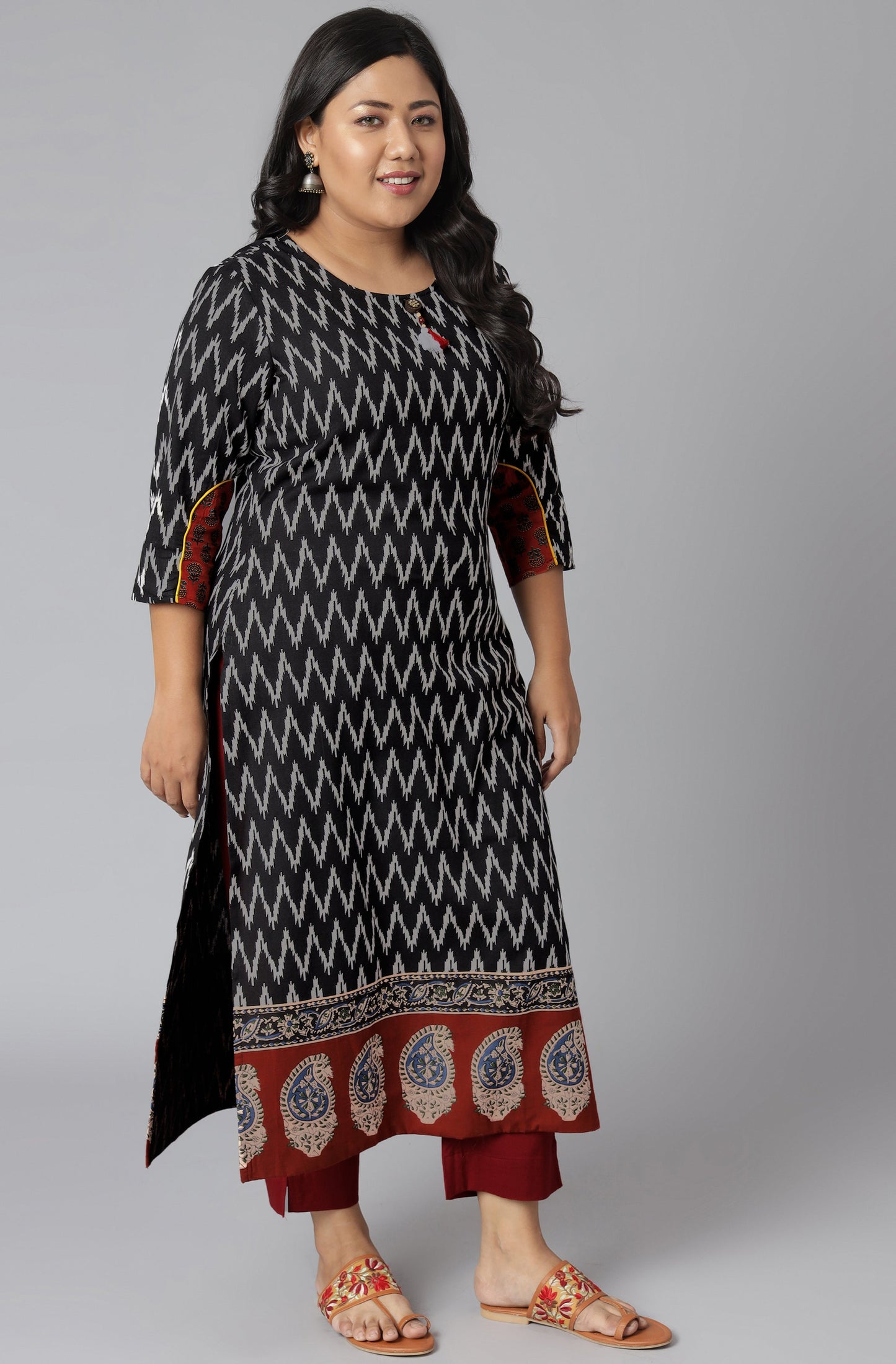 Janasya Women's Black Cotton Flex Ikat Casual Straight Kurta | Swadesiicart