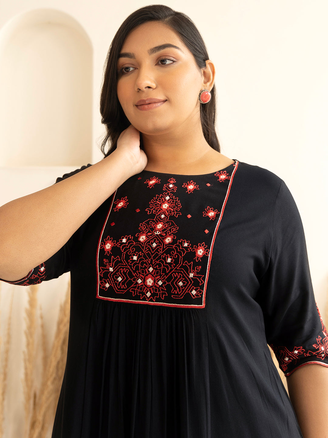 Janasya Black Rayon Yoke Embroidered kurta | Swadesiicart