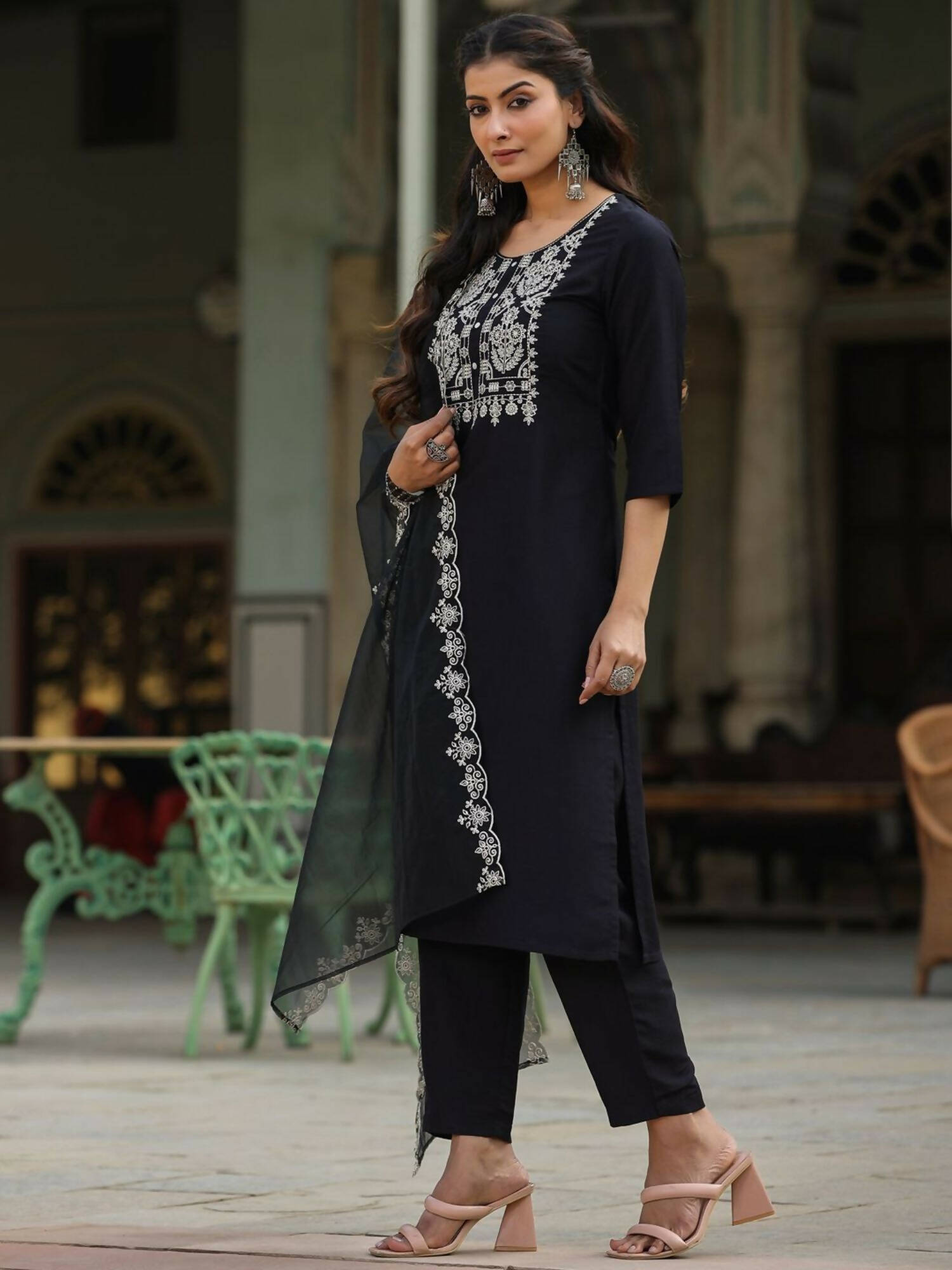 Juniper Women's Black Chinnon Solid Embroidered Kurta Set | Swadesiicart