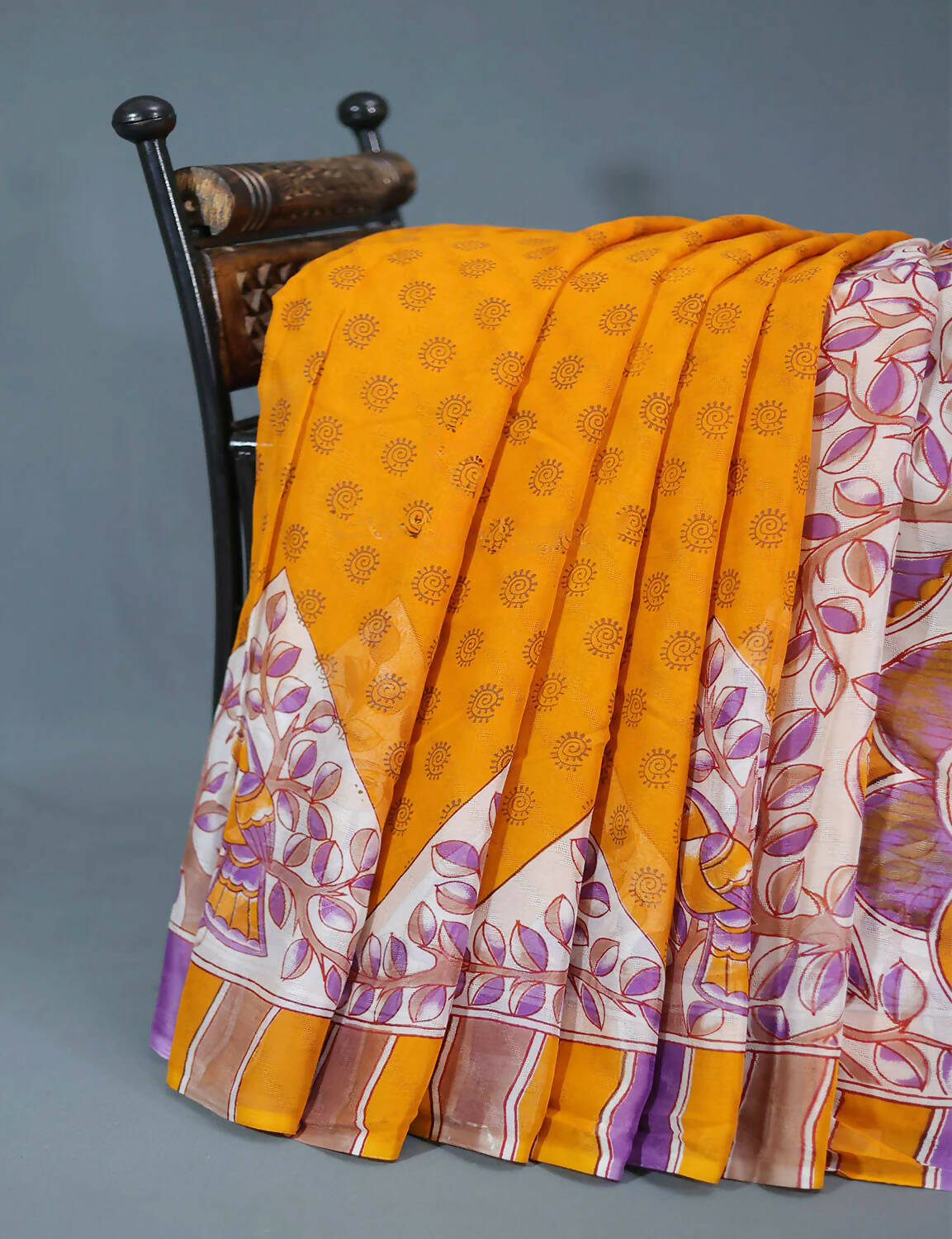 Shades Of Orange With Off-White Colour Leheriya Georgette Saree By Gayathri Reddy Designer Studio | Swadesiicart