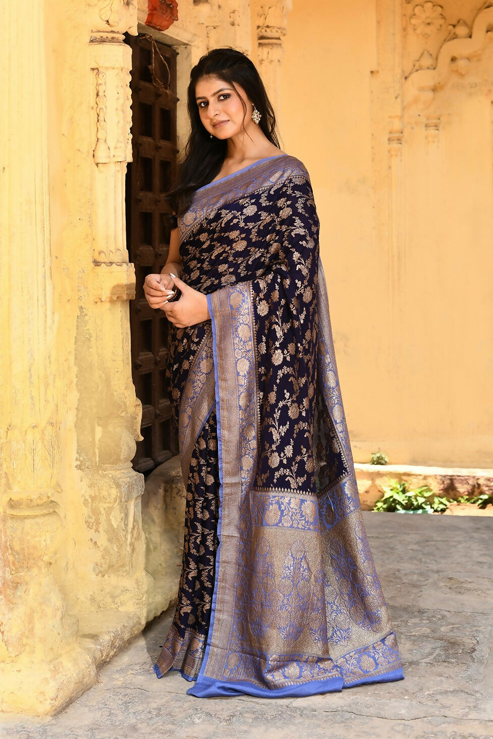 Joban Fashion Navy Blue Crepe Chiffon Pure Handloom Banarasi Silk Saree | Swadesiicart