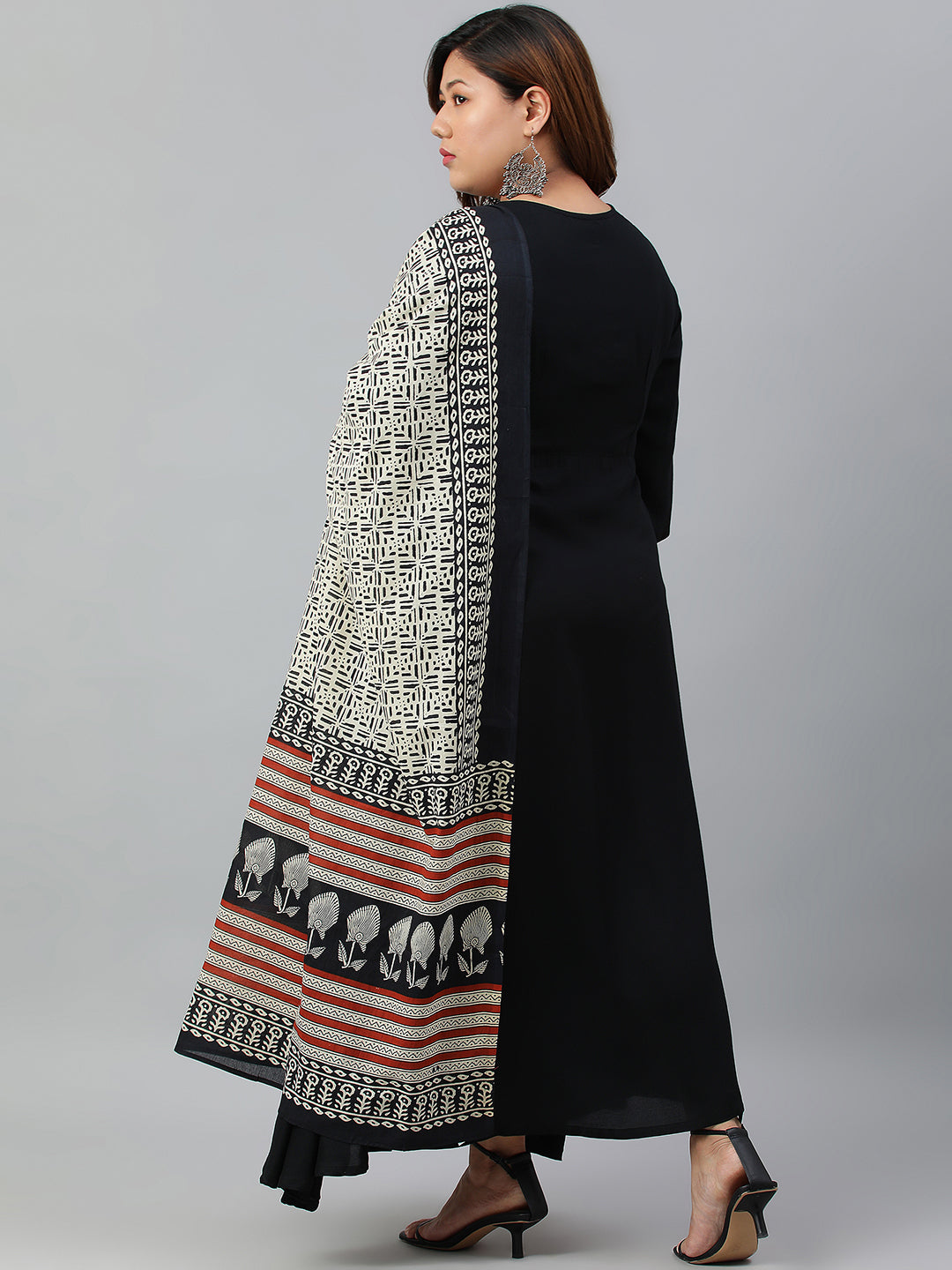 Janasya XL LOVE by Janasya Women's Plus Size Black Rayon Kurta With and Dupatta | Swadesiicart