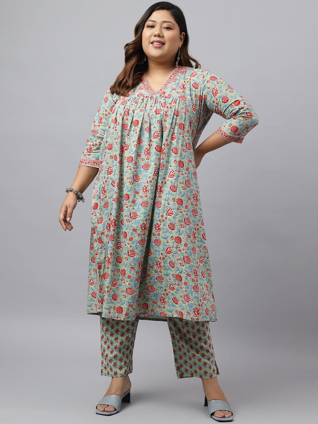 Janasya Women's Green Cotton Empire Casual Kurta Set | Swadesiicart