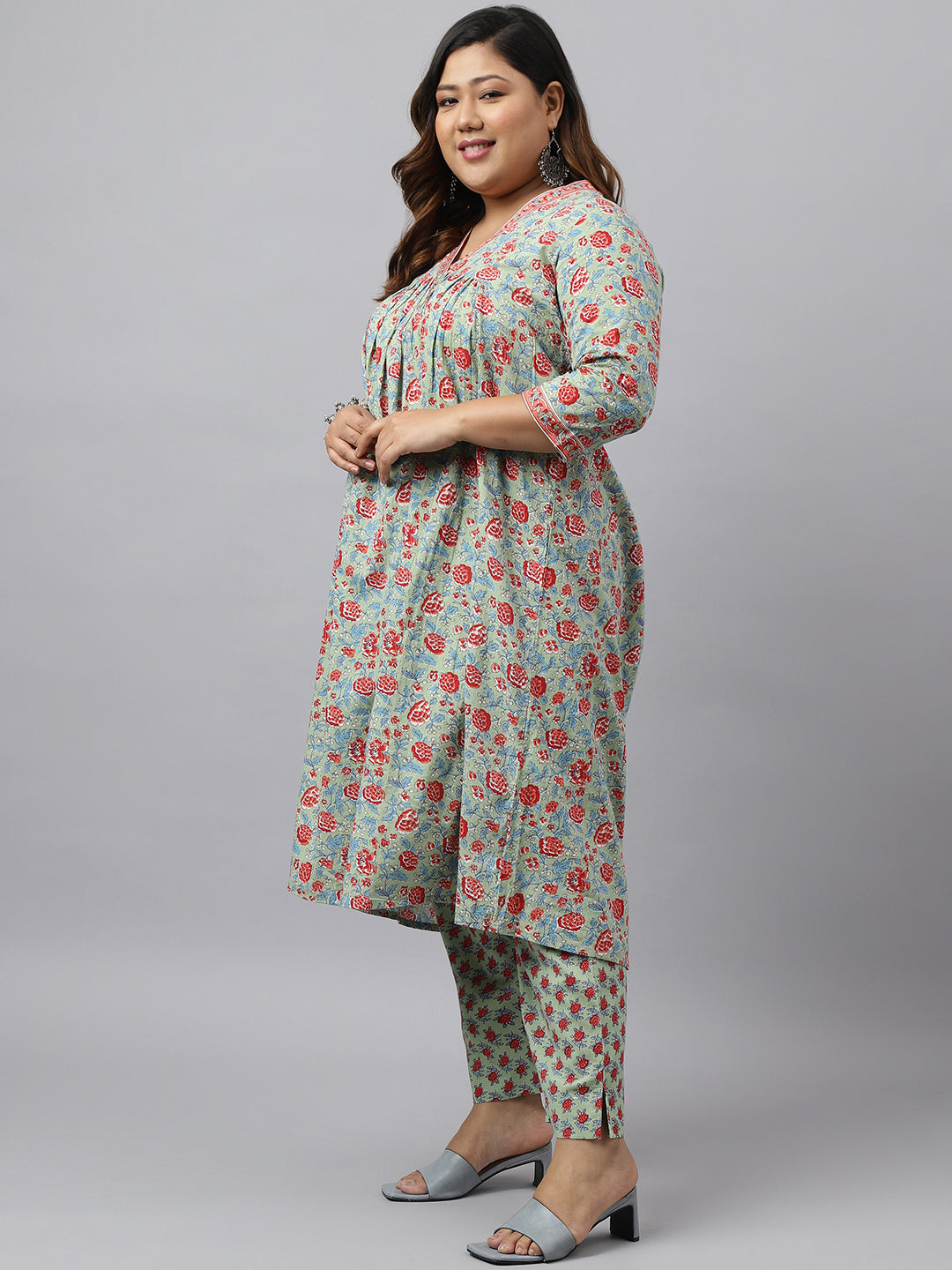 Janasya Women's Green Cotton Empire Casual Kurta Set | Swadesiicart