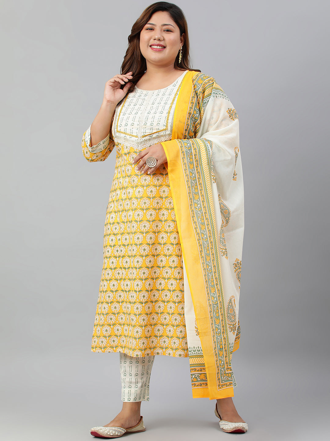 Janasya XL LOVE by Janasya Women's Plus Size Yellow Cotton Kurta With Pants and Dupatta | Swadesiicart
