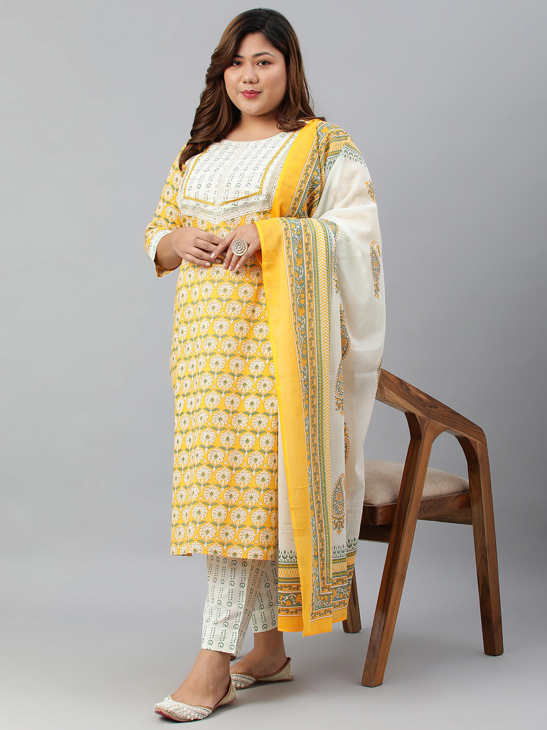Janasya XL LOVE by Janasya Women's Plus Size Yellow Cotton Kurta With Pants and Dupatta | Swadesiicart