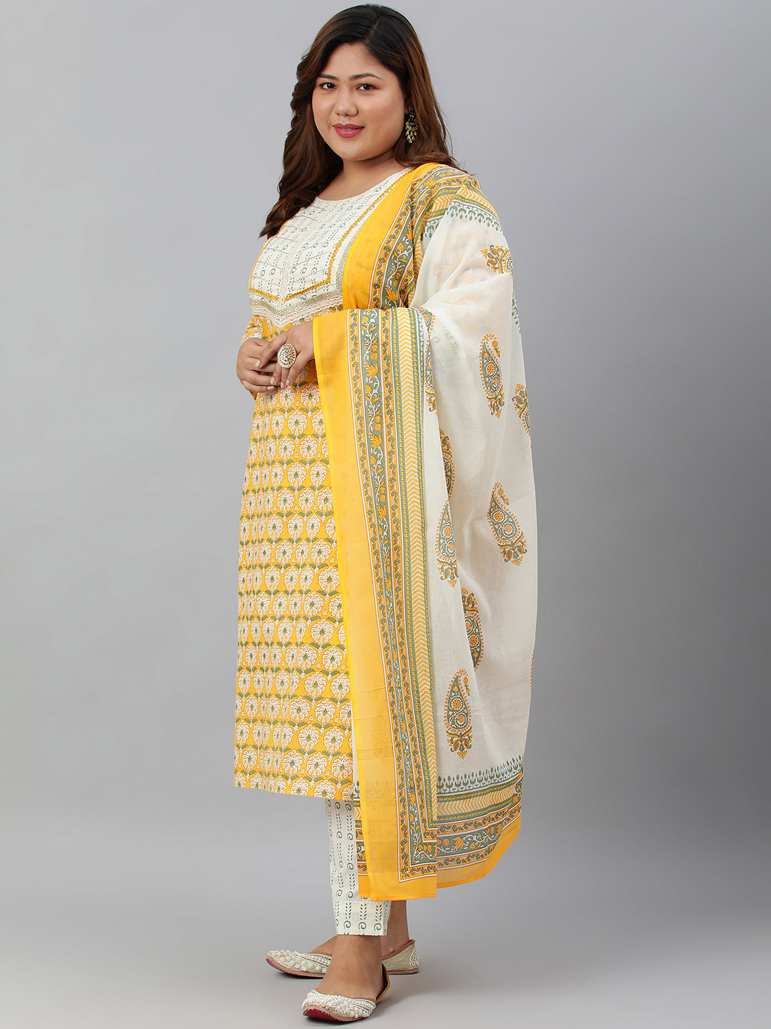 Janasya XL LOVE by Janasya Women's Plus Size Yellow Cotton Kurta With Pants and Dupatta | Swadesiicart