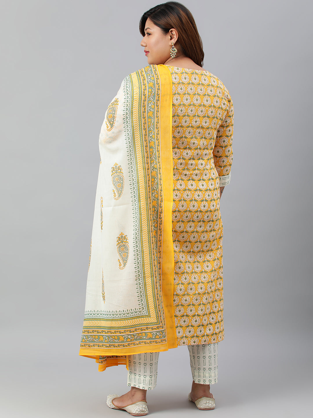 Janasya XL LOVE by Janasya Women's Plus Size Yellow Cotton Kurta With Pants and Dupatta | Swadesiicart
