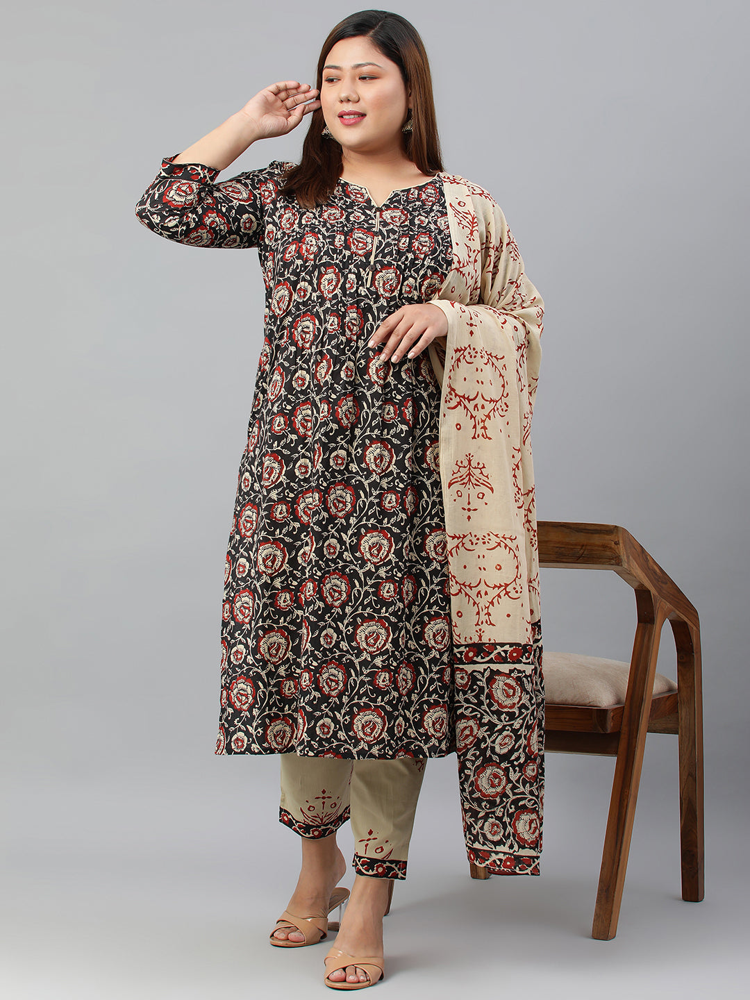 Janasya XL LOVE by Janasya Women's Plus Size Black Cotton Kurta With Pant and Dupatta | Swadesiicart