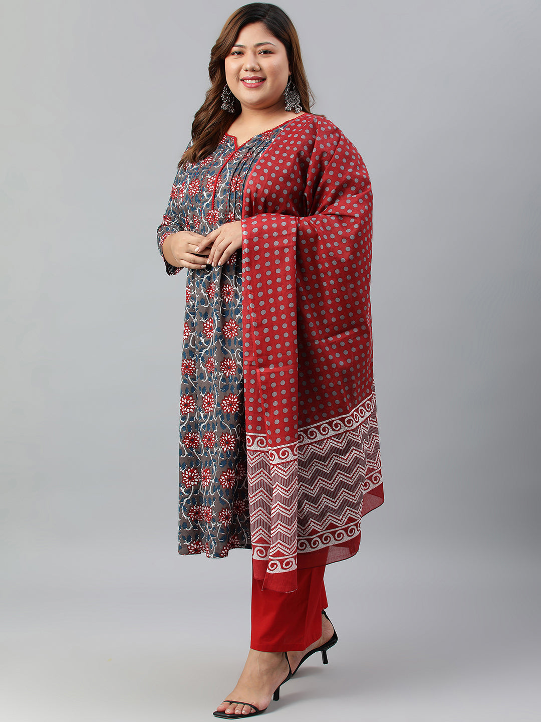 Janasya XL LOVE by Janasya Women's Plus Size Grey Cotton Kurta With Palazzo and Dupatta | Swadesiicart