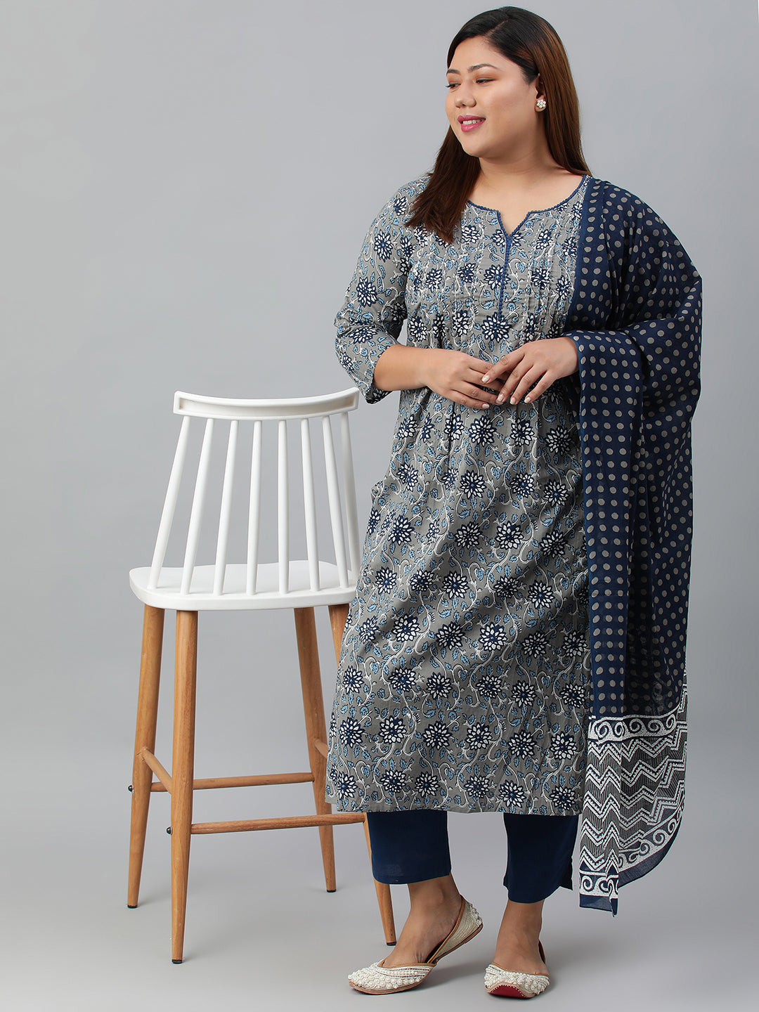 Janasya XL LOVE by Janasya Women's Plus Size Grey Cotton Kurta With Pant and Dupatta | Swadesiicart