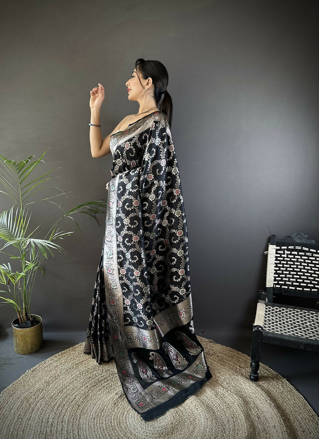 Joban Fashion Black Meenakari Banarasi Silk Sarees | Swadesiicart
